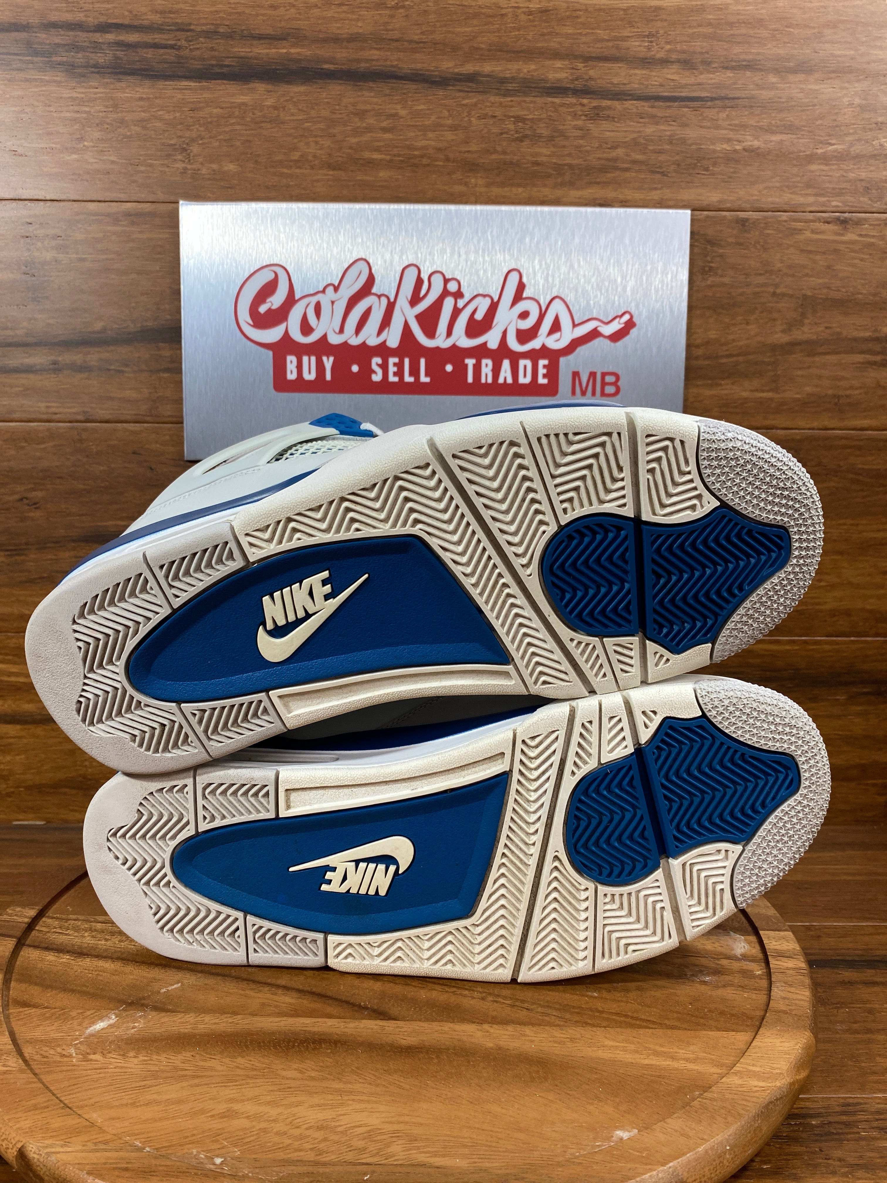 Jordan 4 Retro Military Blue (2024)