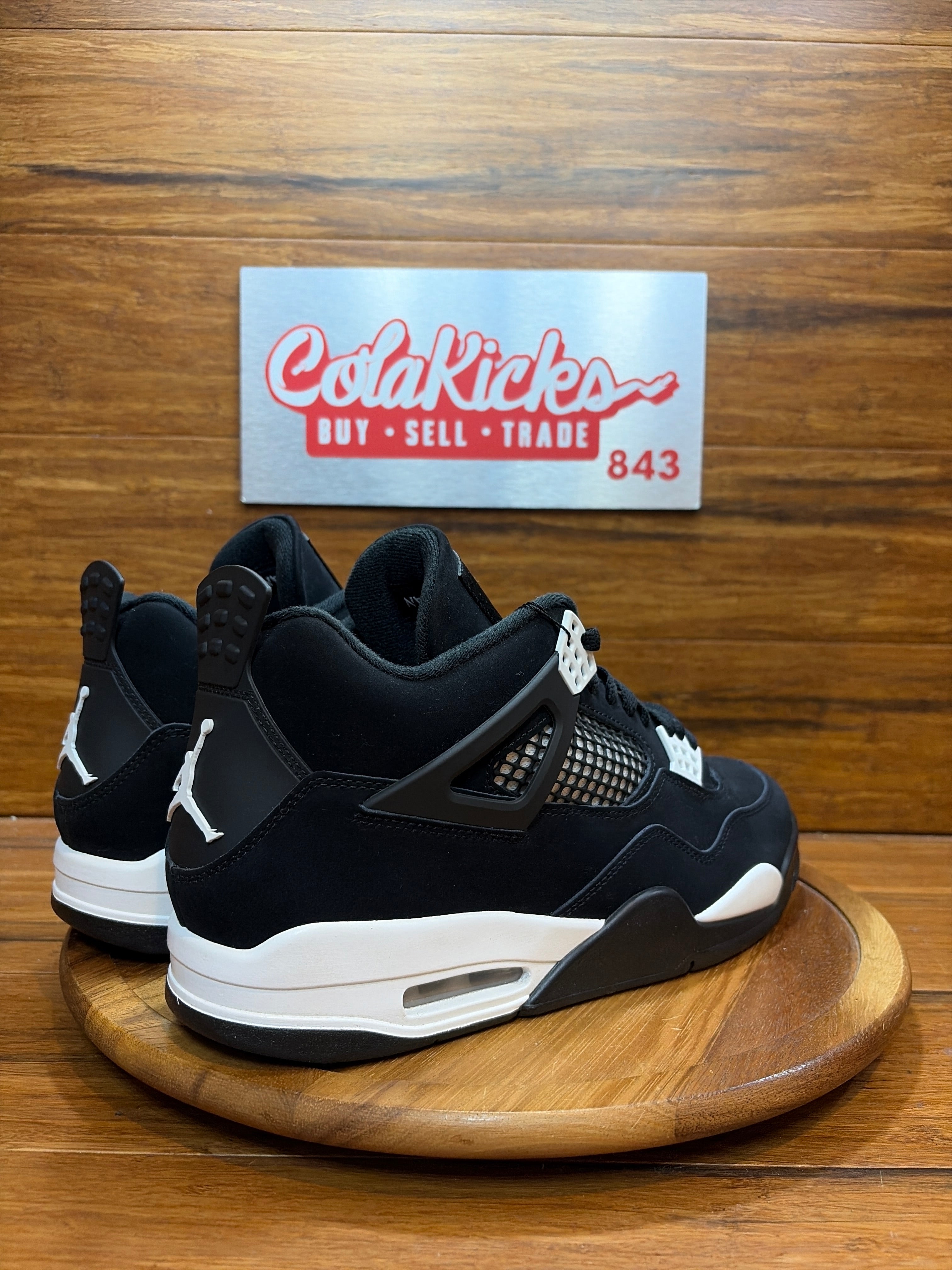 Jordan 4 Retro White Thunder