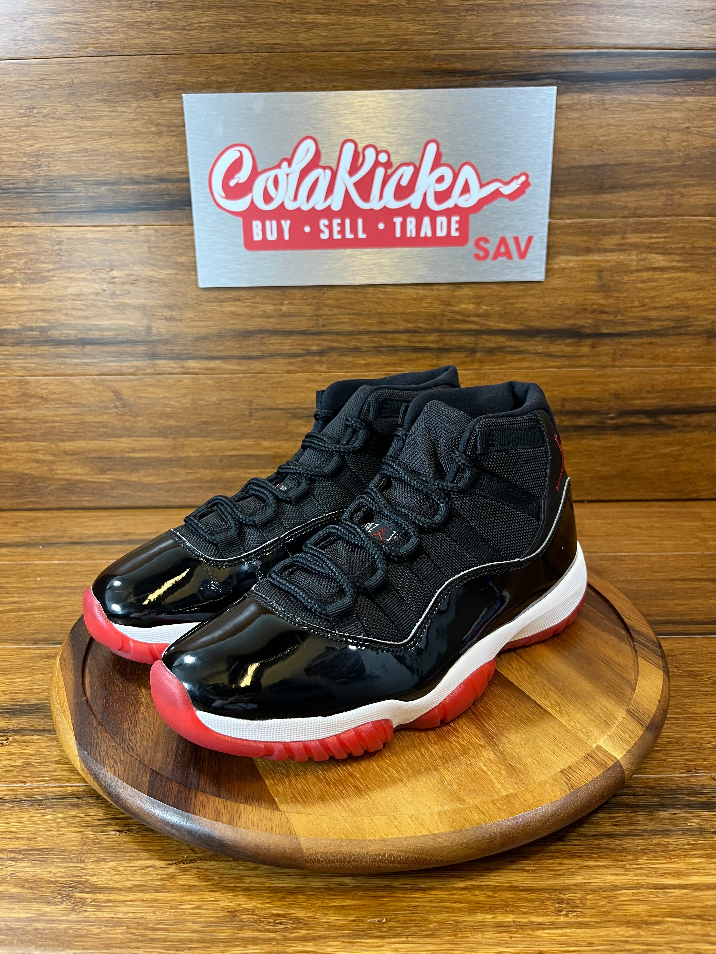 Jordan 11 Retro Playoffs Bred (2019)