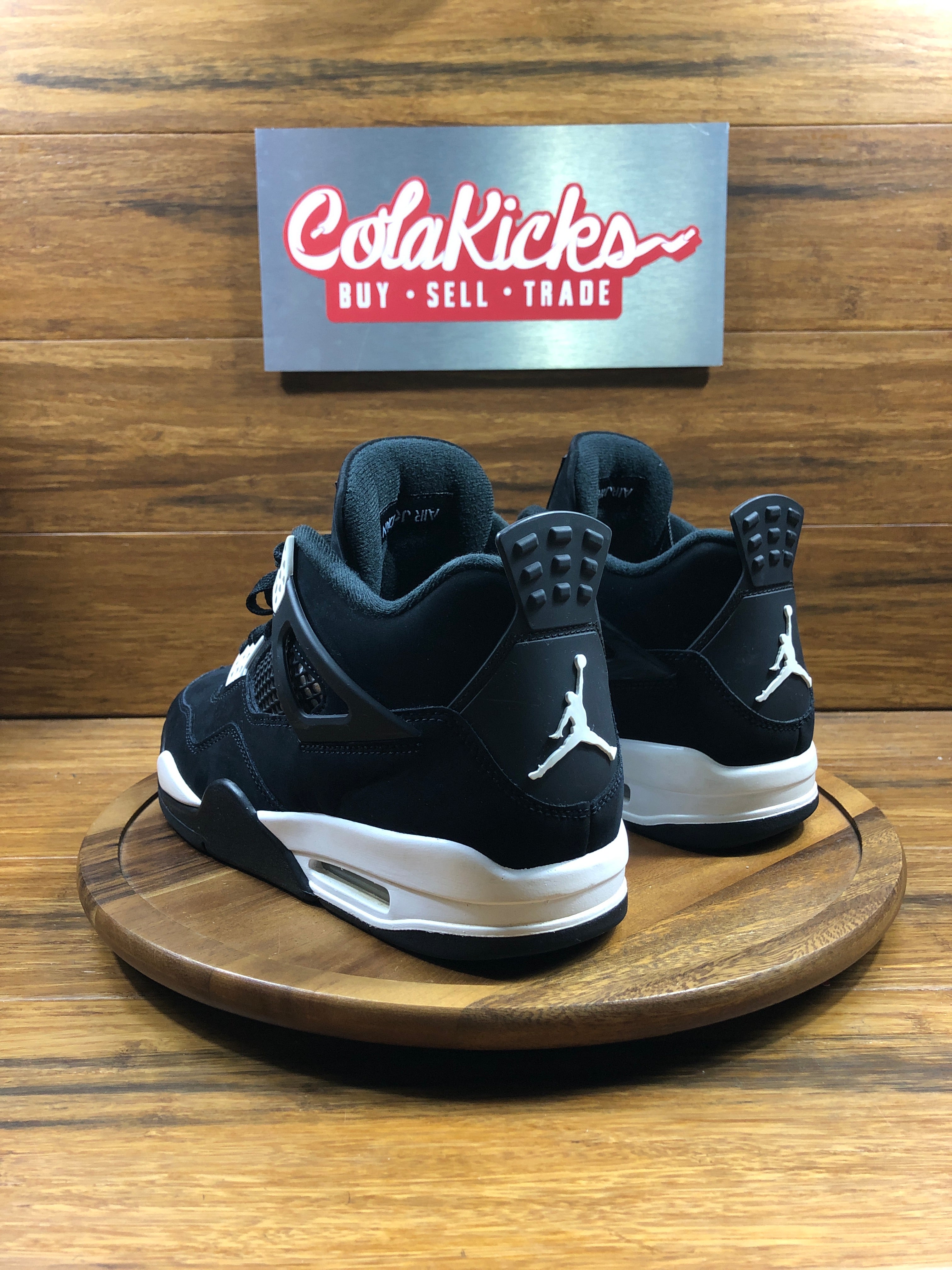 Jordan 4 Retro White Thunder