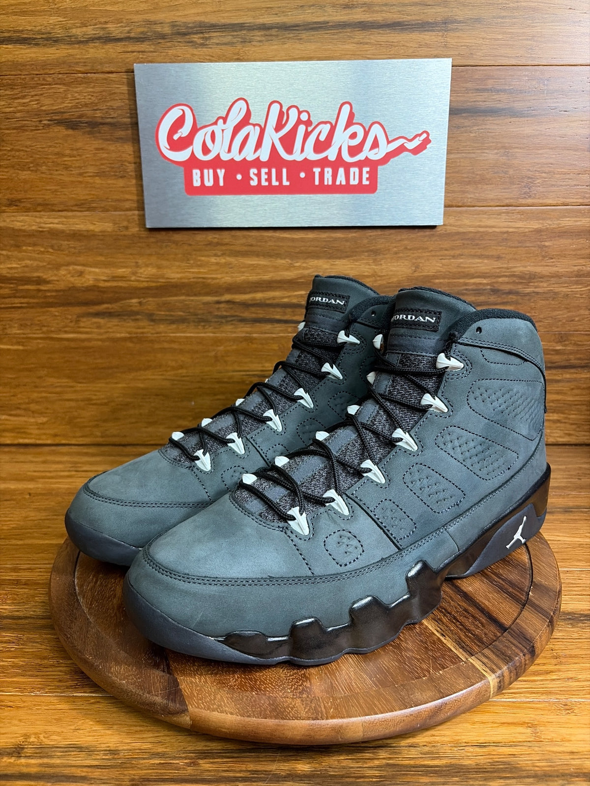 Jordan 9 Retro Anthracite