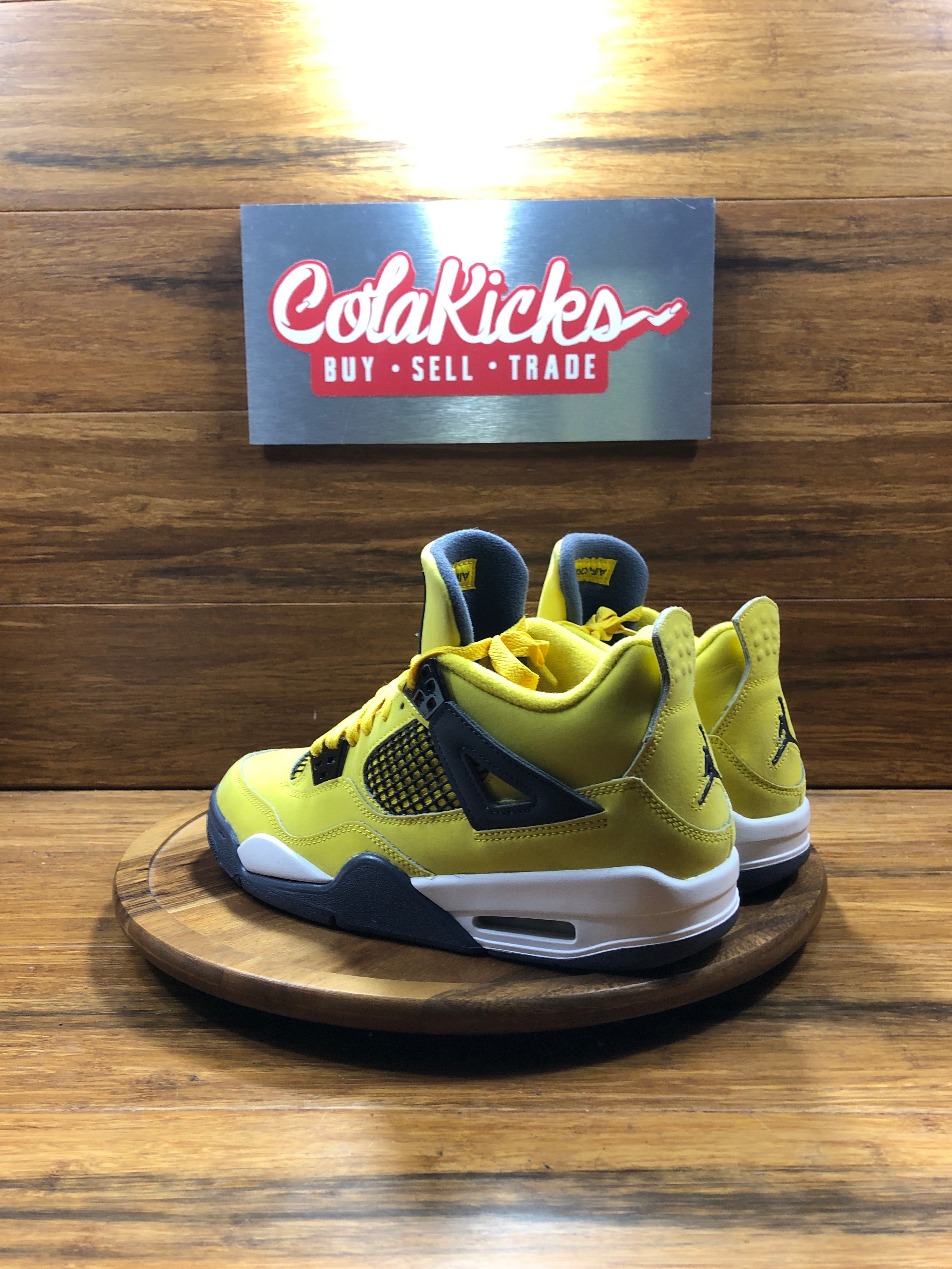 Jordan 4 Retro Lightning (2021) (GS)