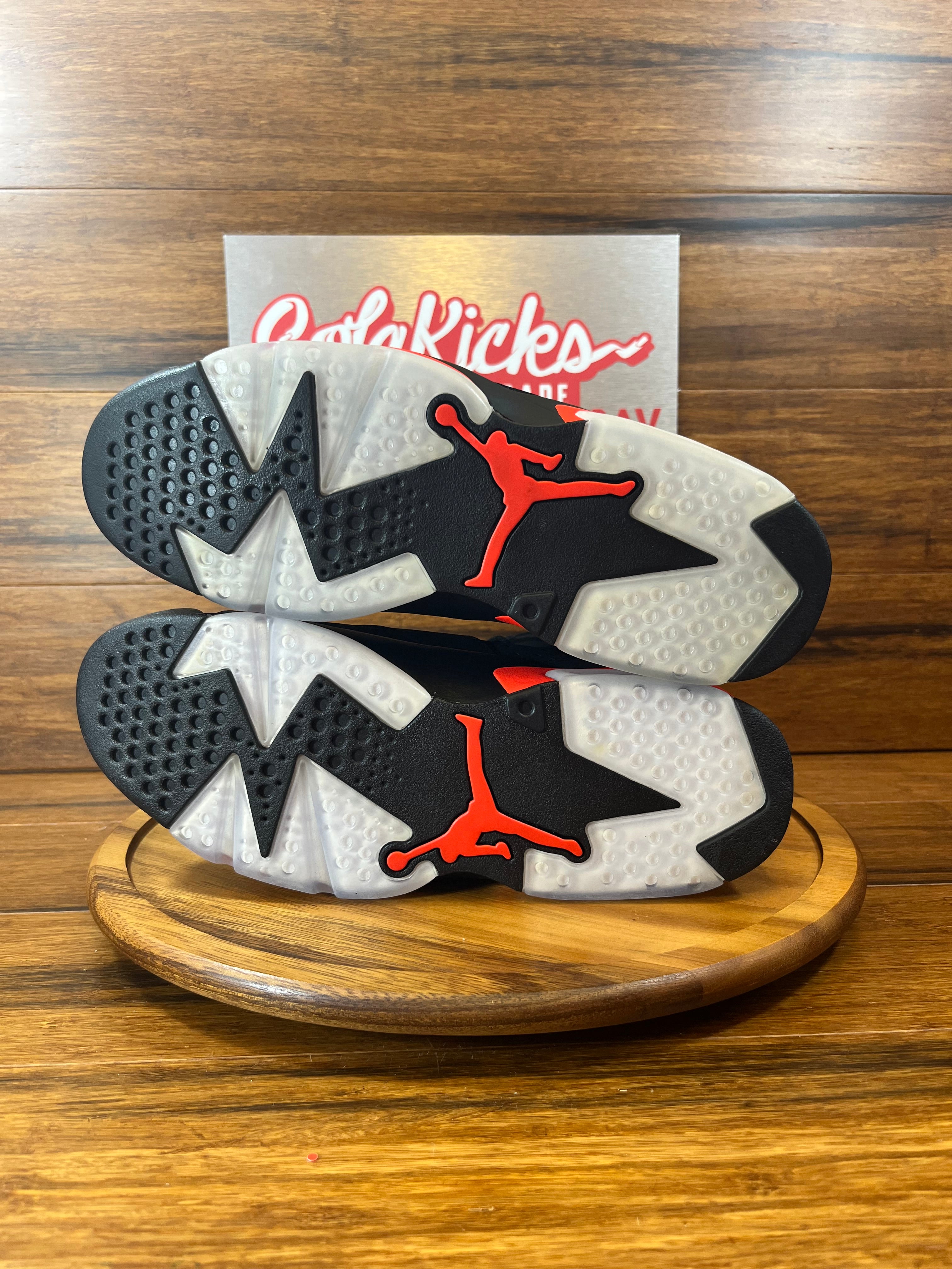 Jordan 6 Retro Black Infrared (2019)