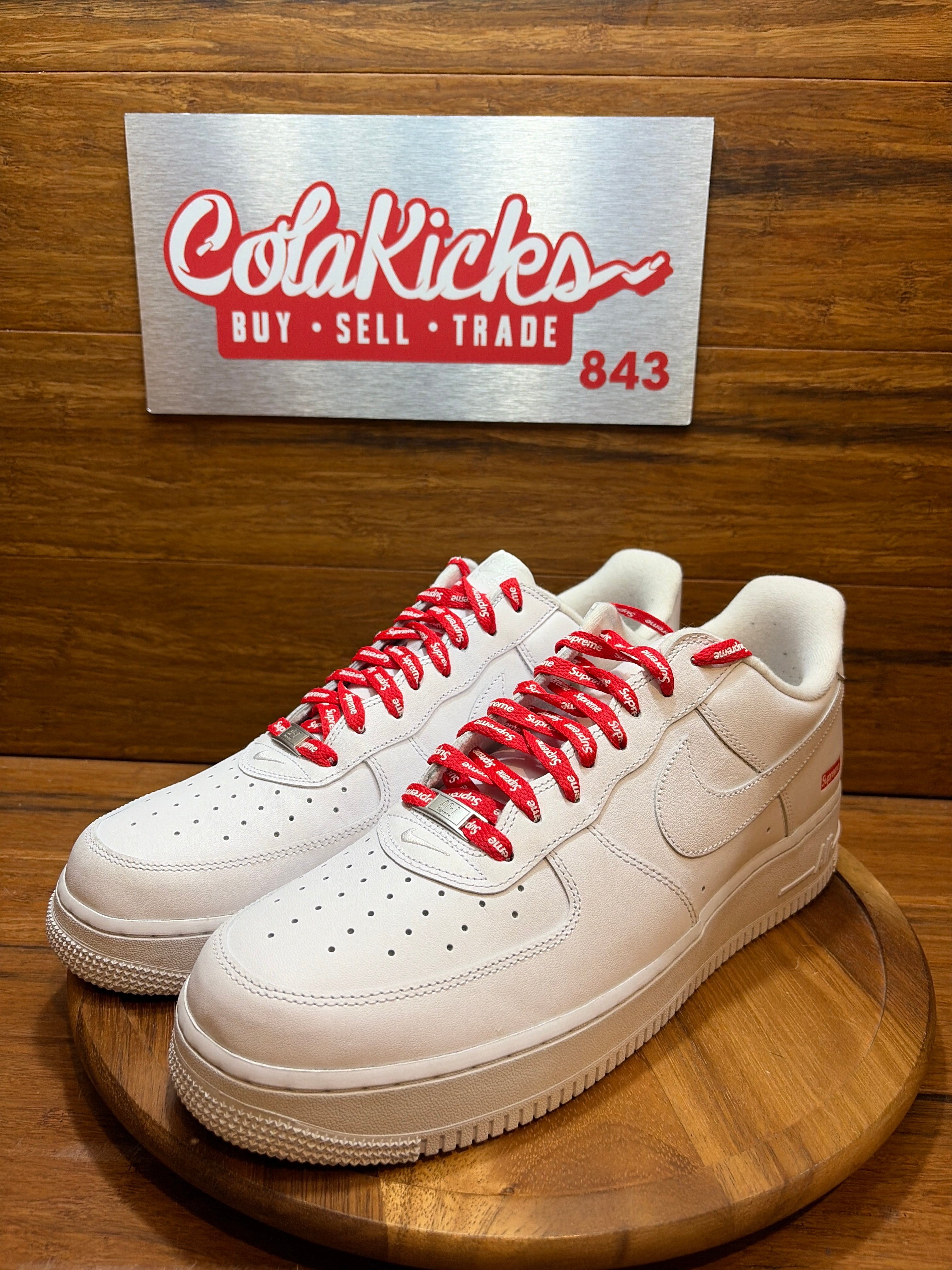 Nike Air Force 1 Low Supreme White