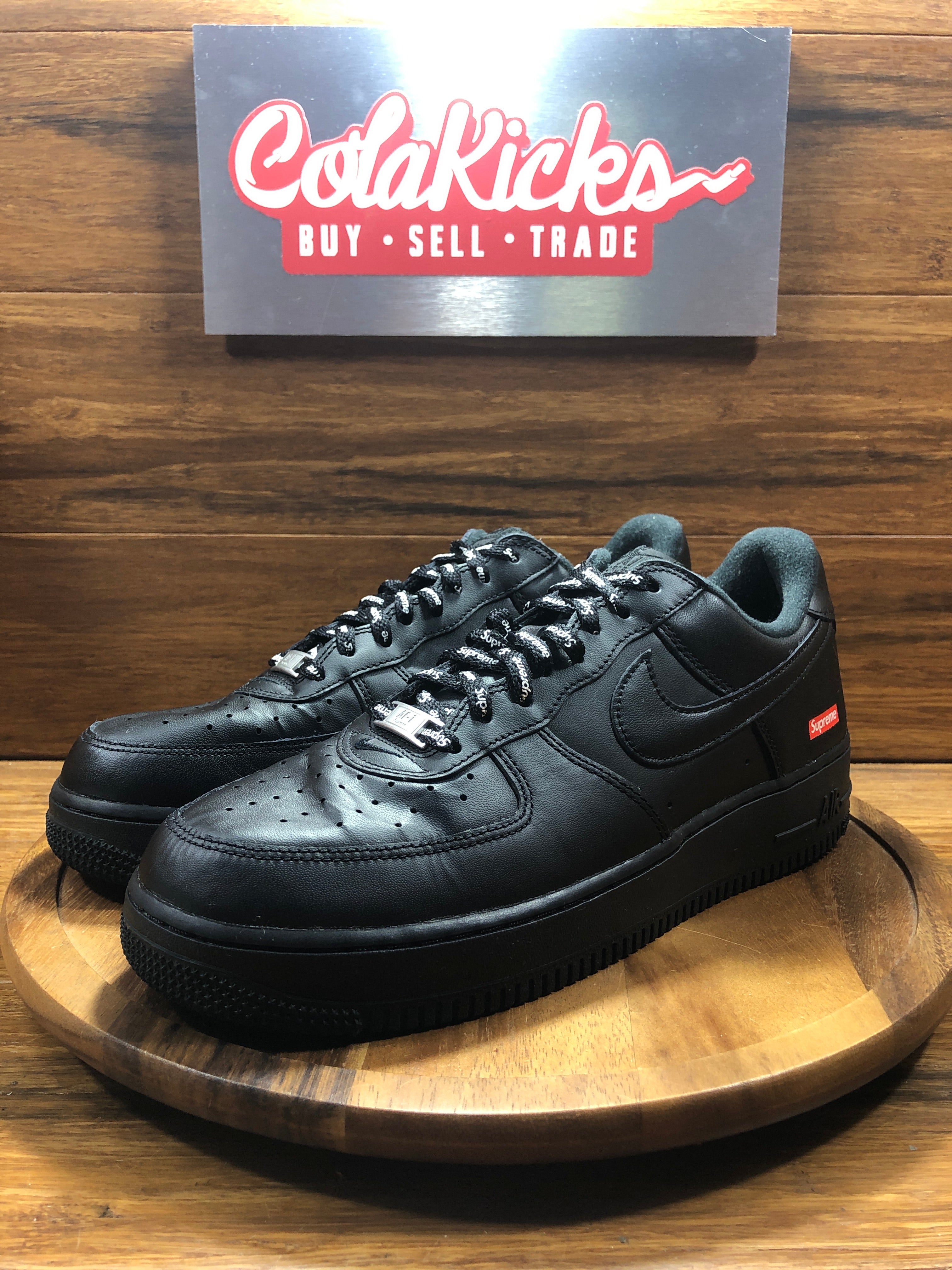 Nike Air Force 1 Low Supreme Black