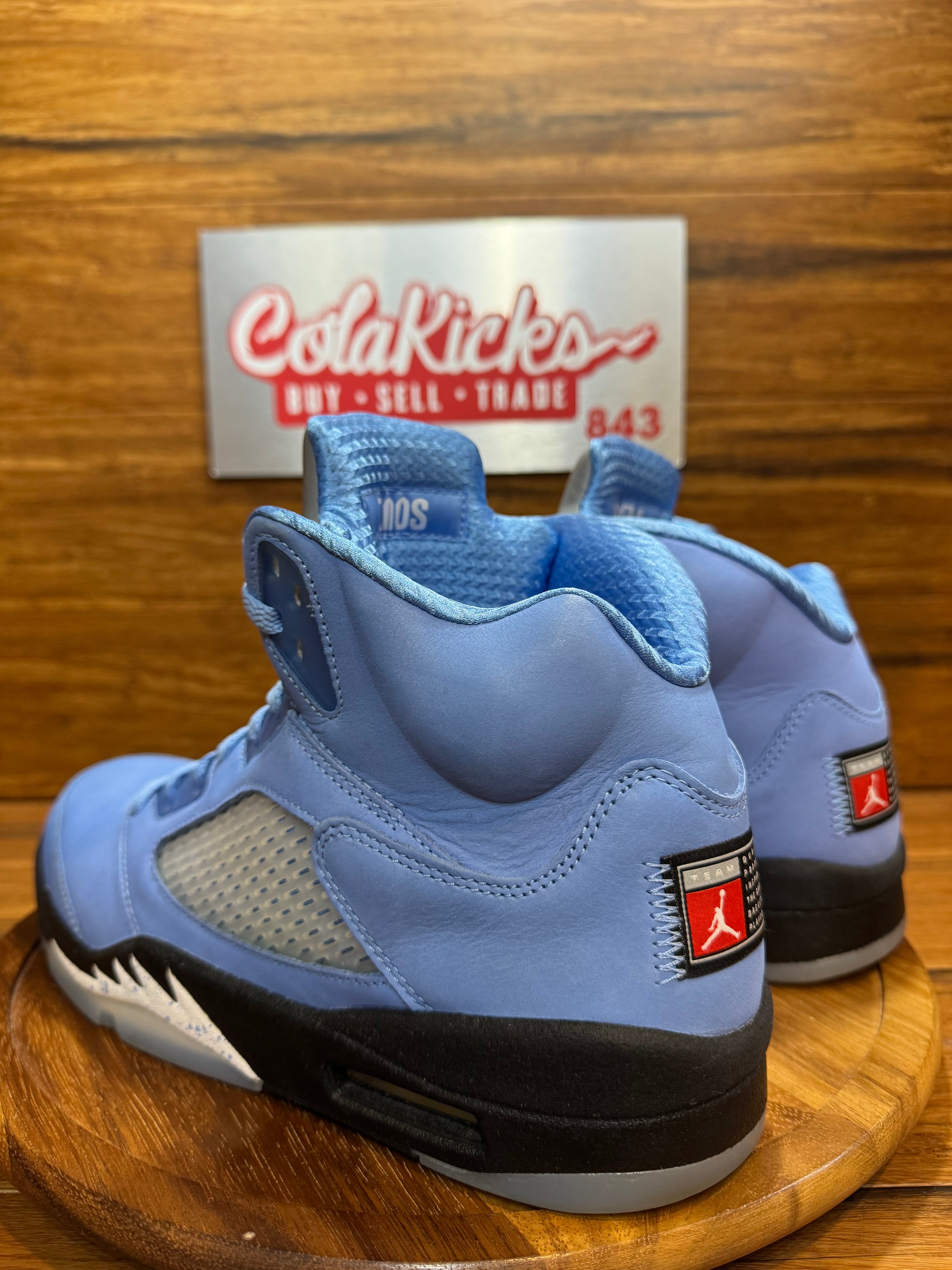 Jordan 5 Retro UNC University Blue (Missing Lacelocks)