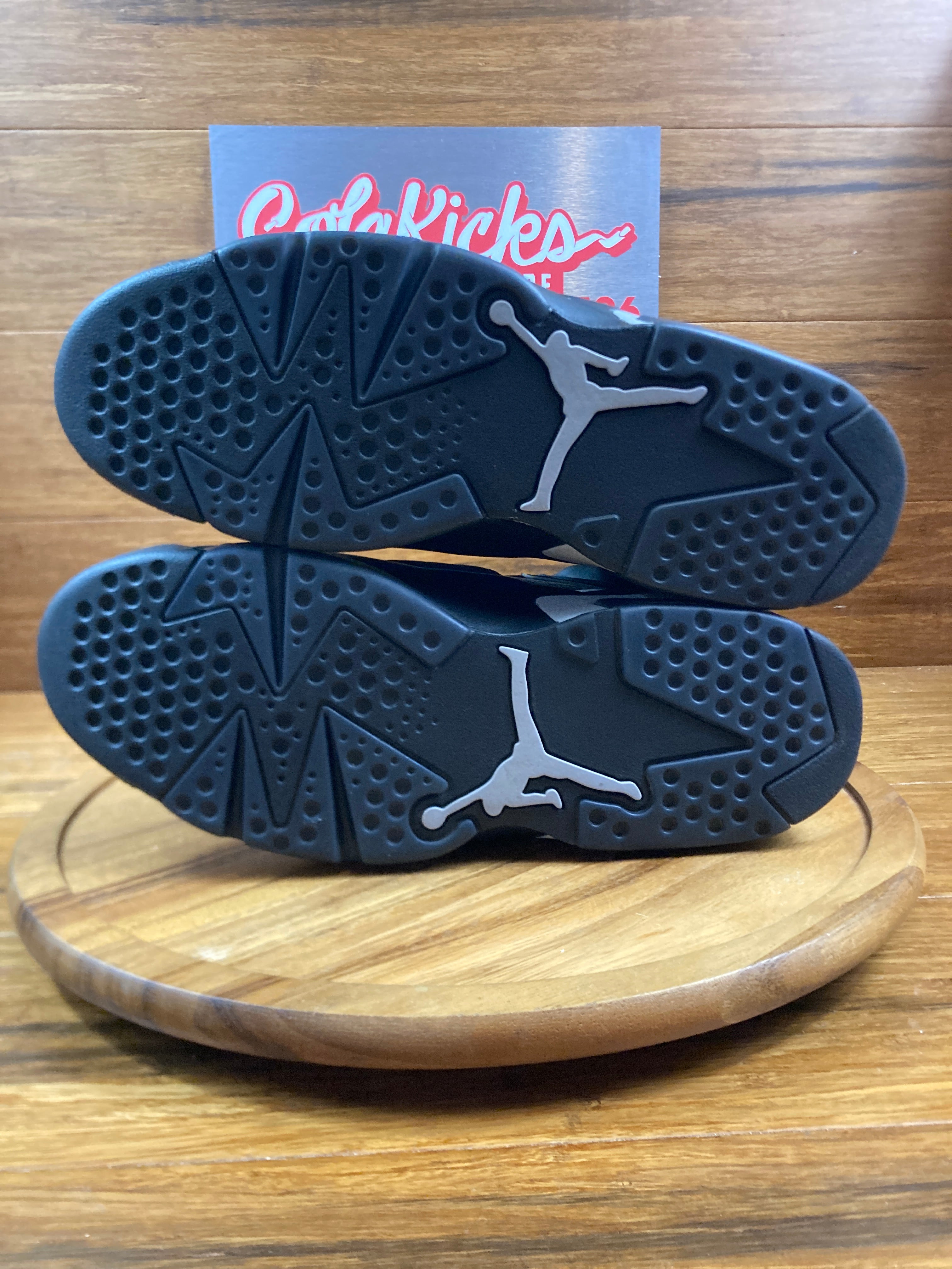 Jordan 6 Retro Cap and Gown