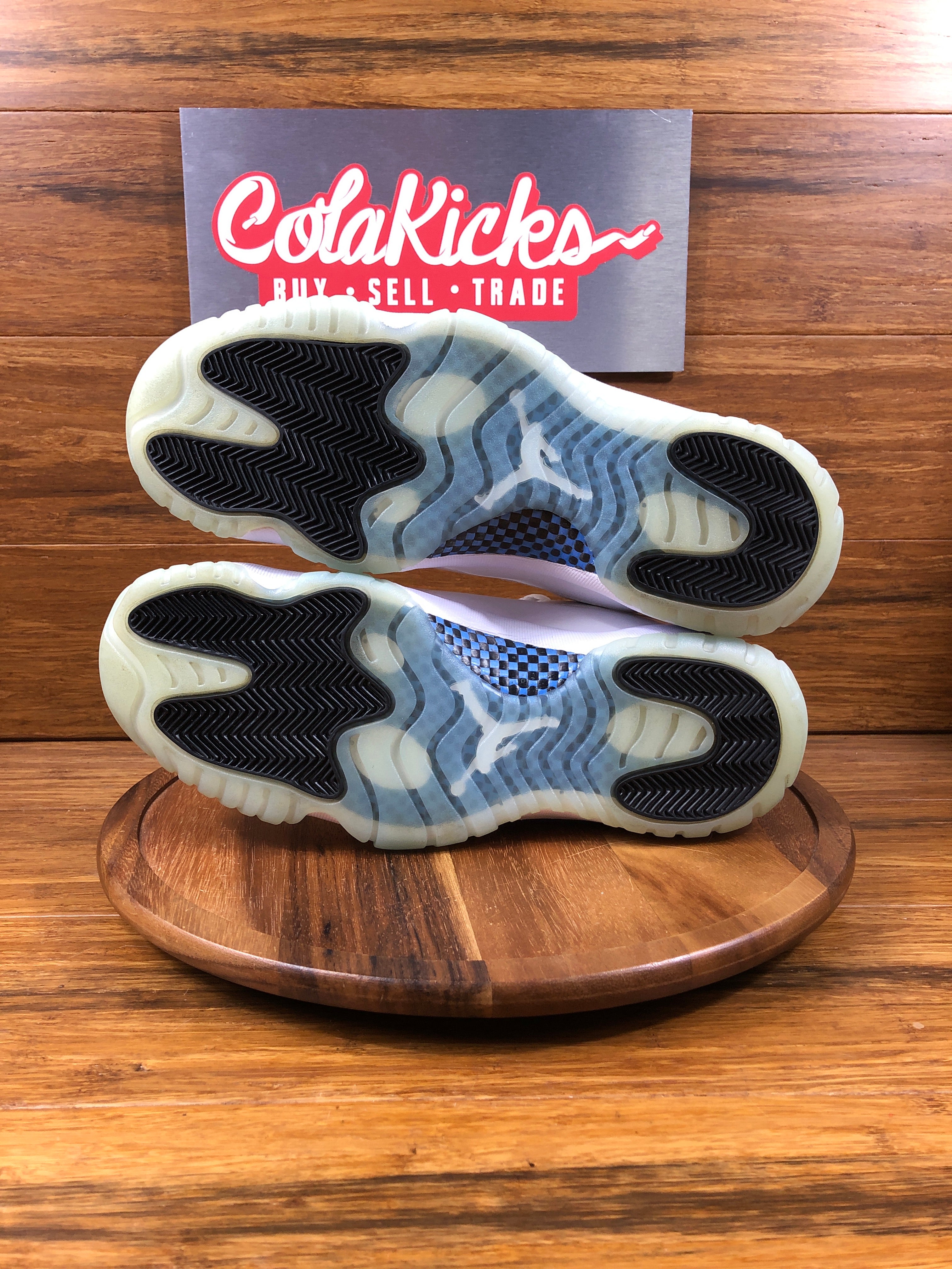 Jordan 11 Retro Low Legend Blue