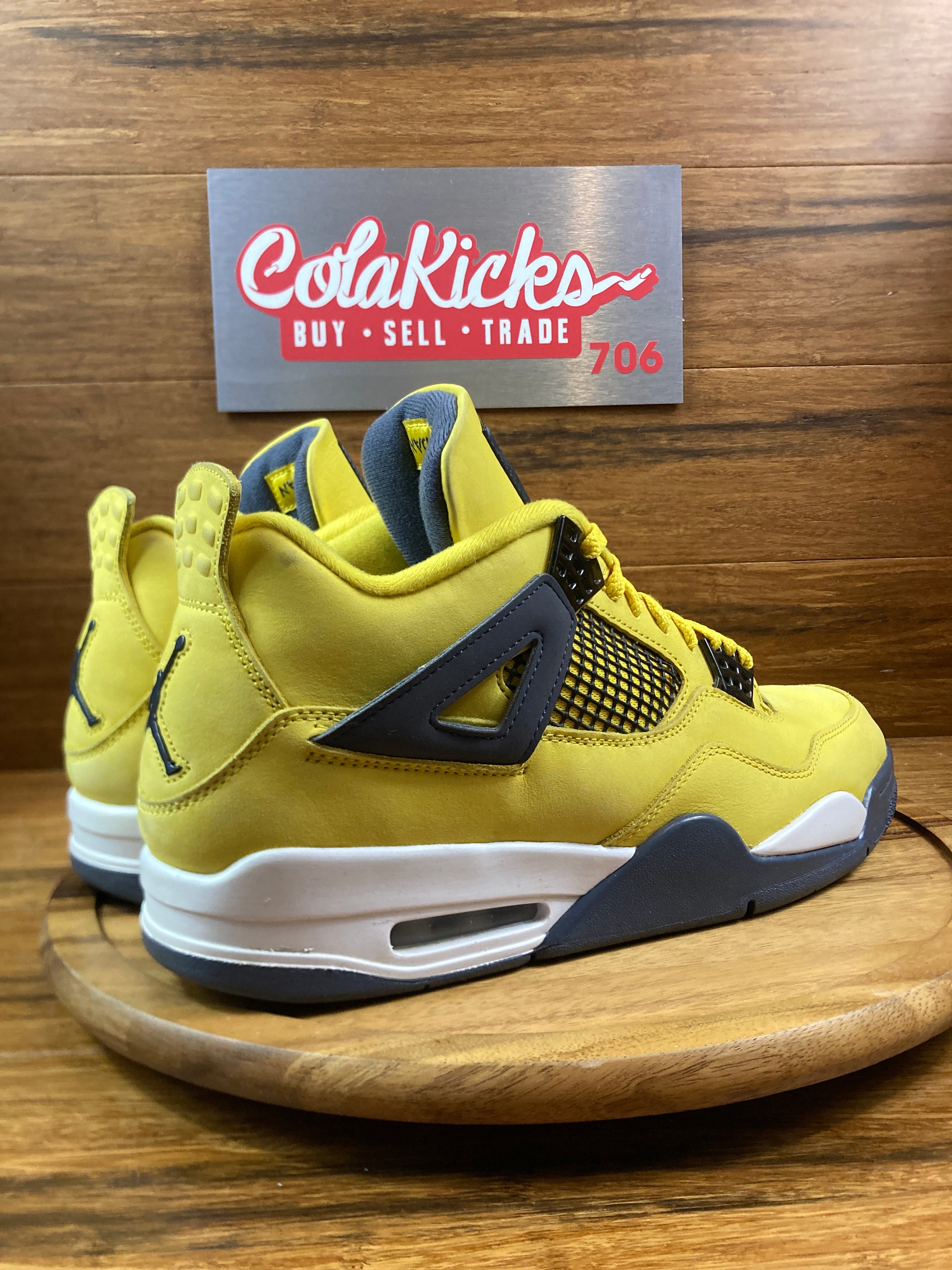 Jordan 4 Retro Lightning (2021)