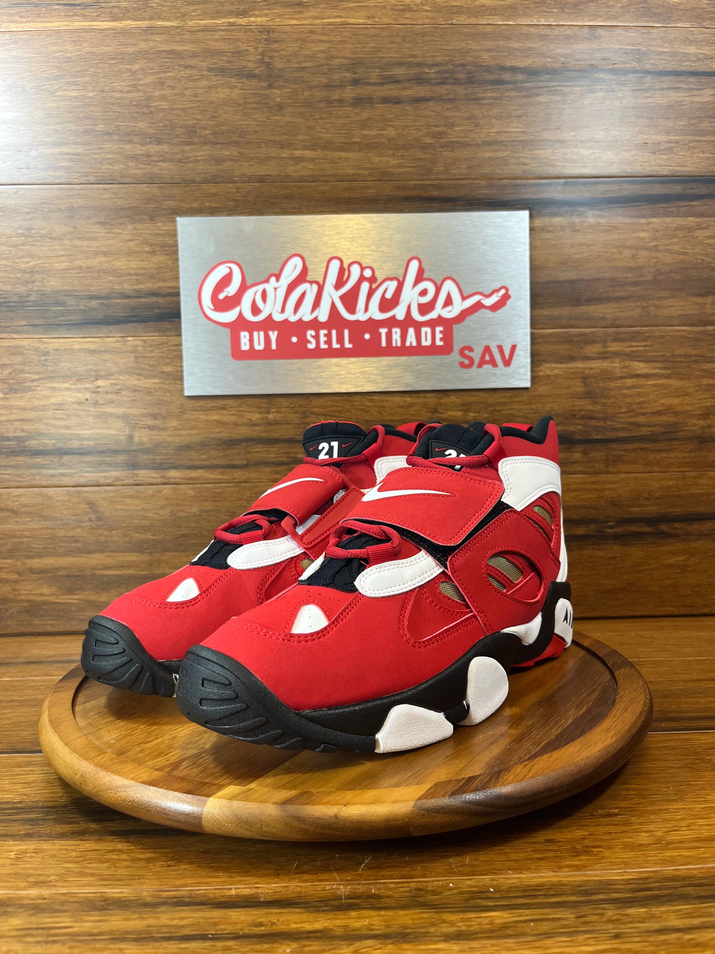 Nike Air Diamond Turf 2 Red Gold (2026)