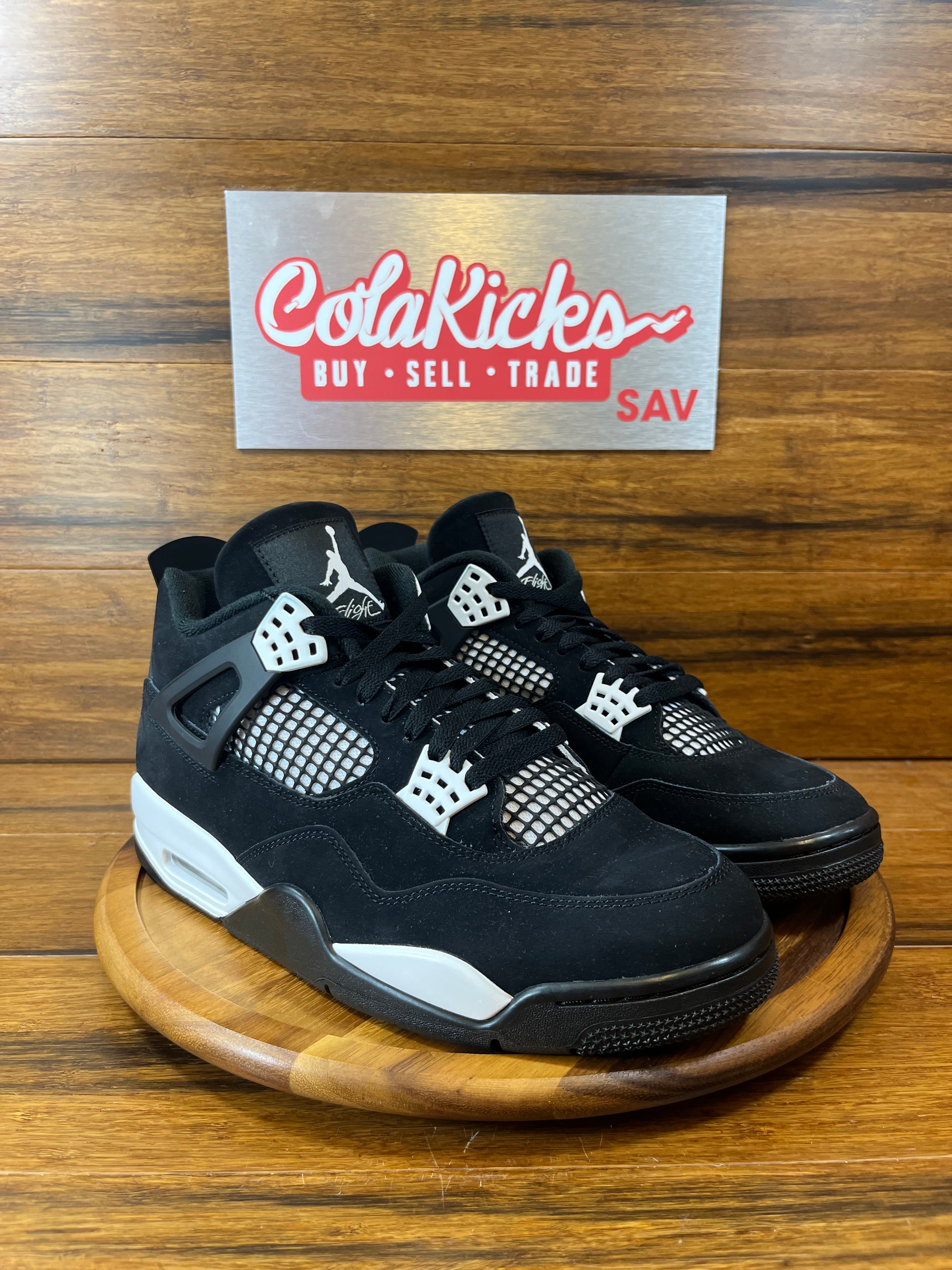 Jordan 4 Retro White Thunder