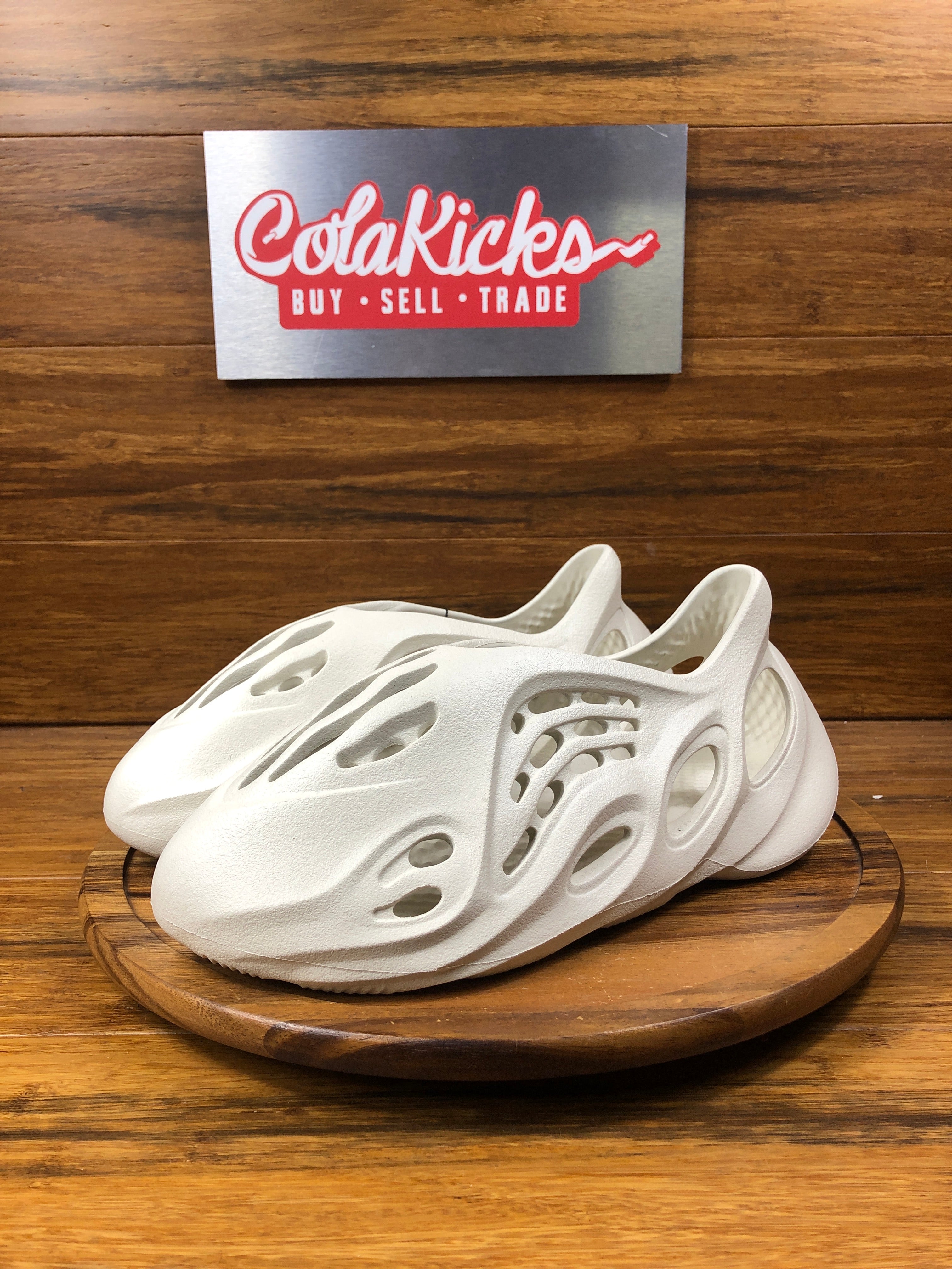 adidas Yeezy Foam RNNR Sand