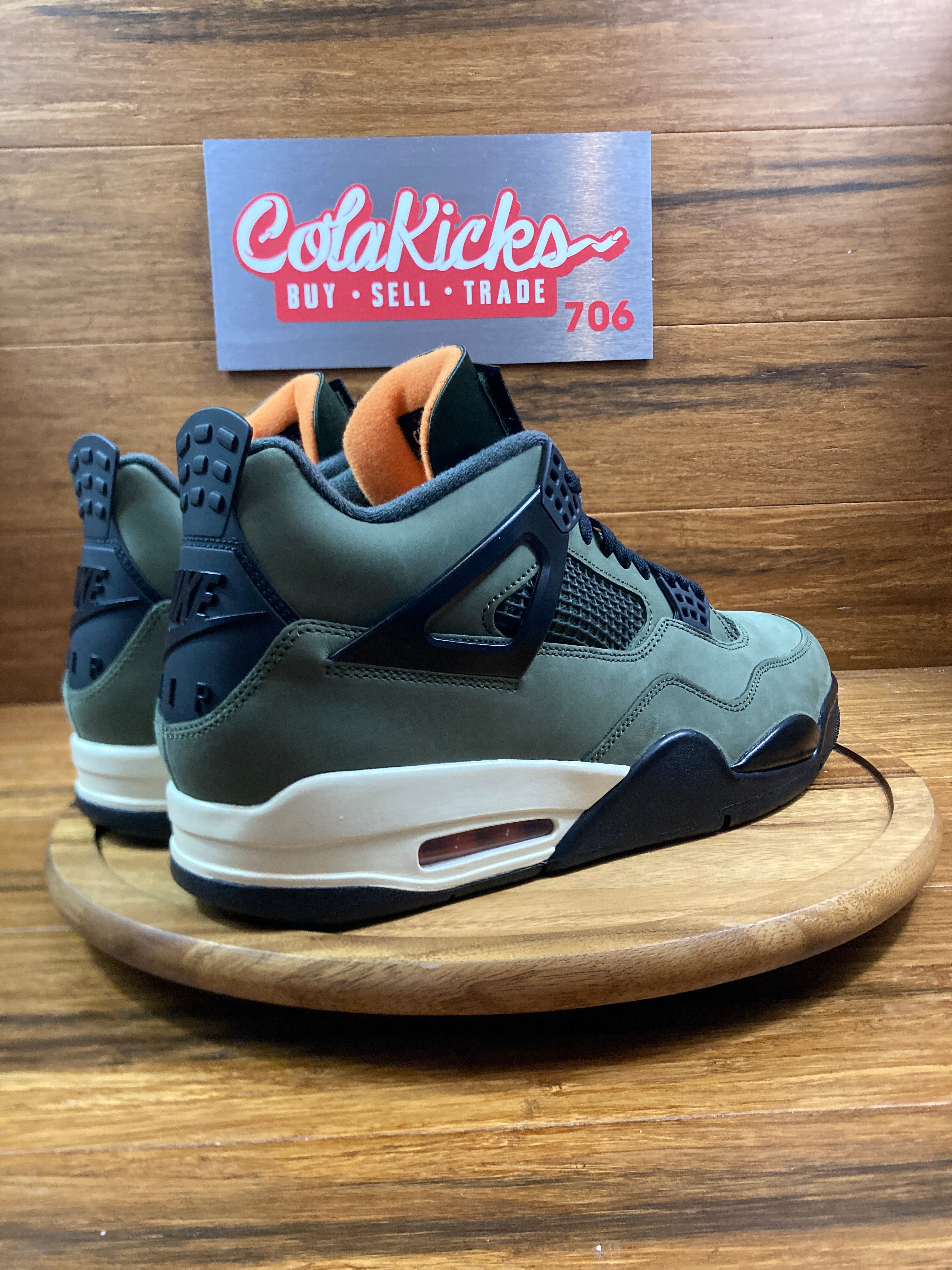 Jordan 4 Retro OG SP Undefeated (2025)