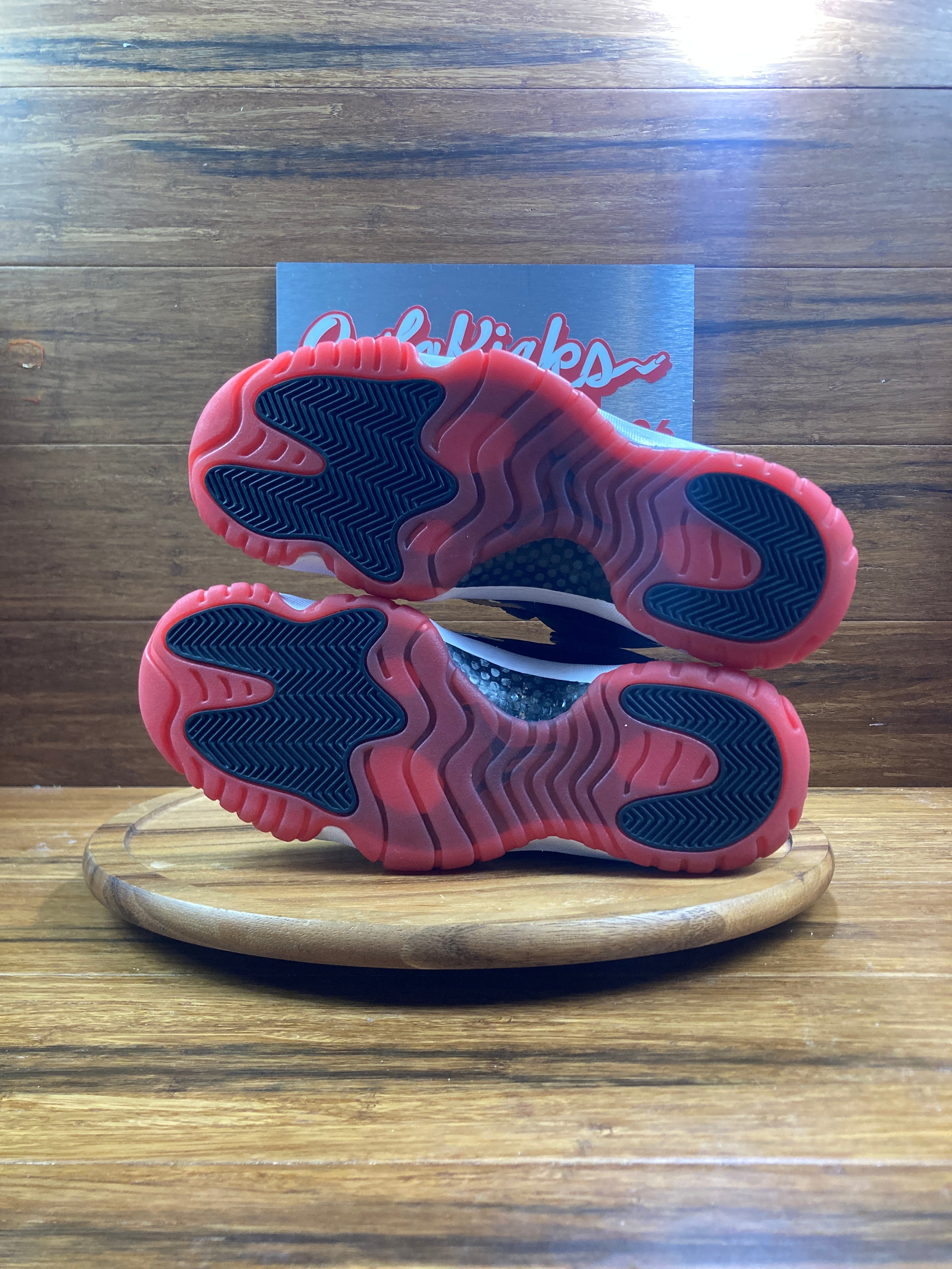 Jordan 11 Retro Low Bred (2025)