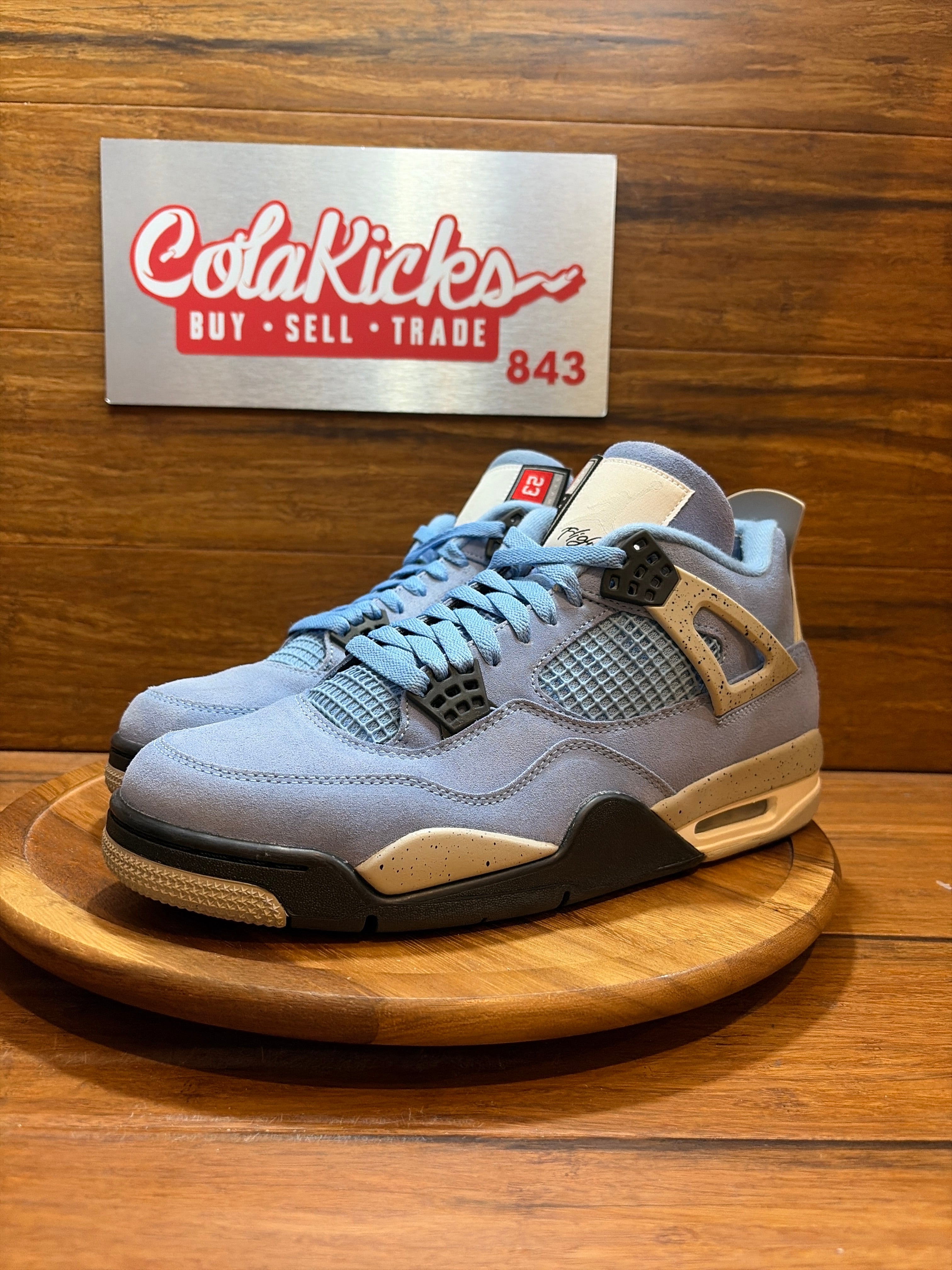 Jordan 4 Retro University Blue