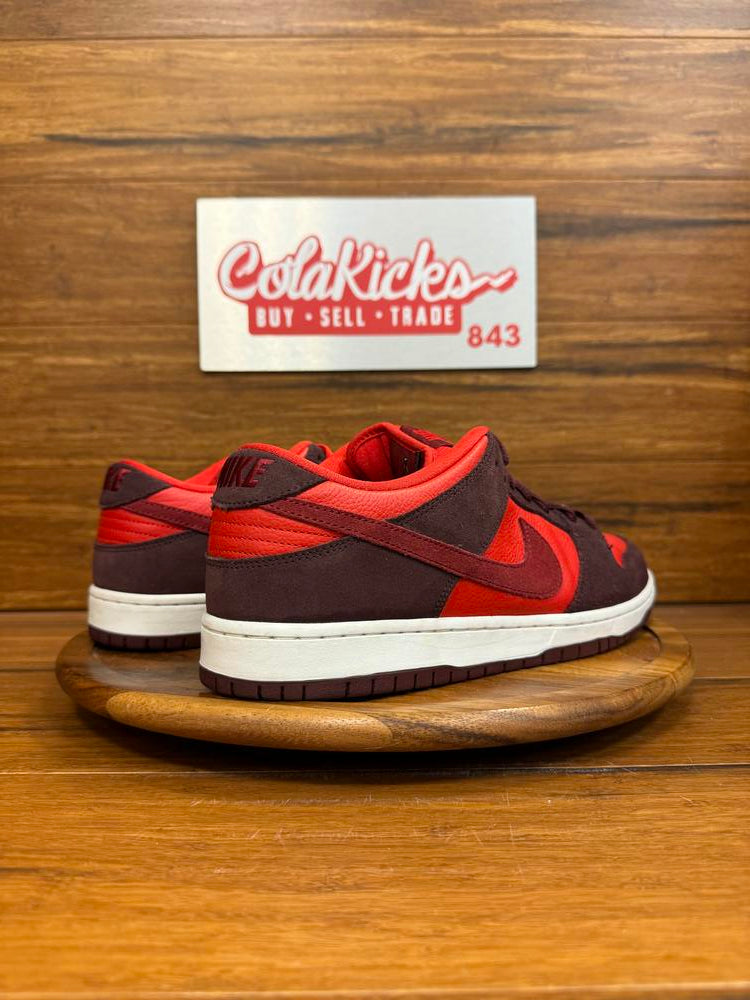 Nike SB Dunk Low Cherry