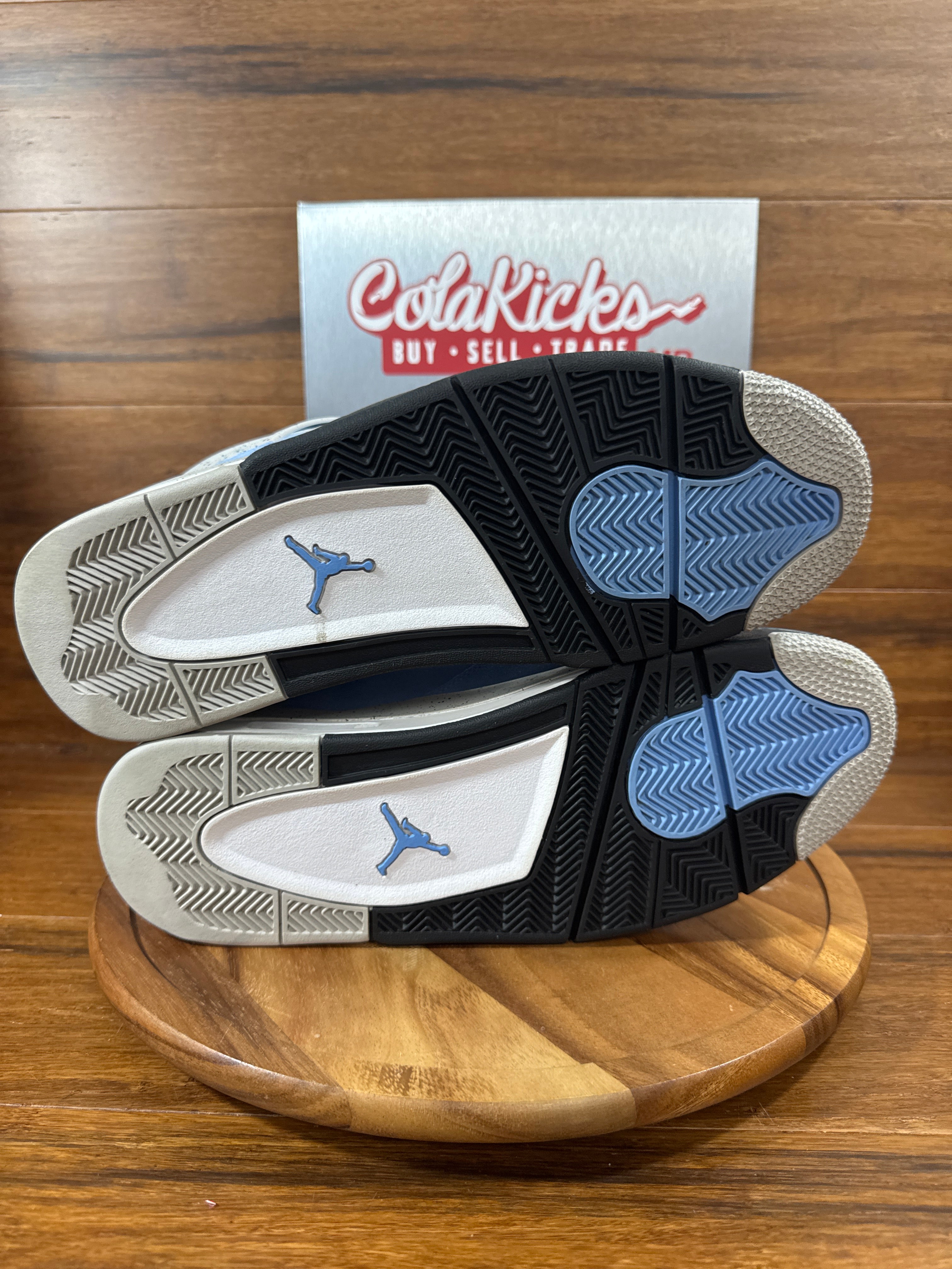 Jordan 4 Retro University Blue