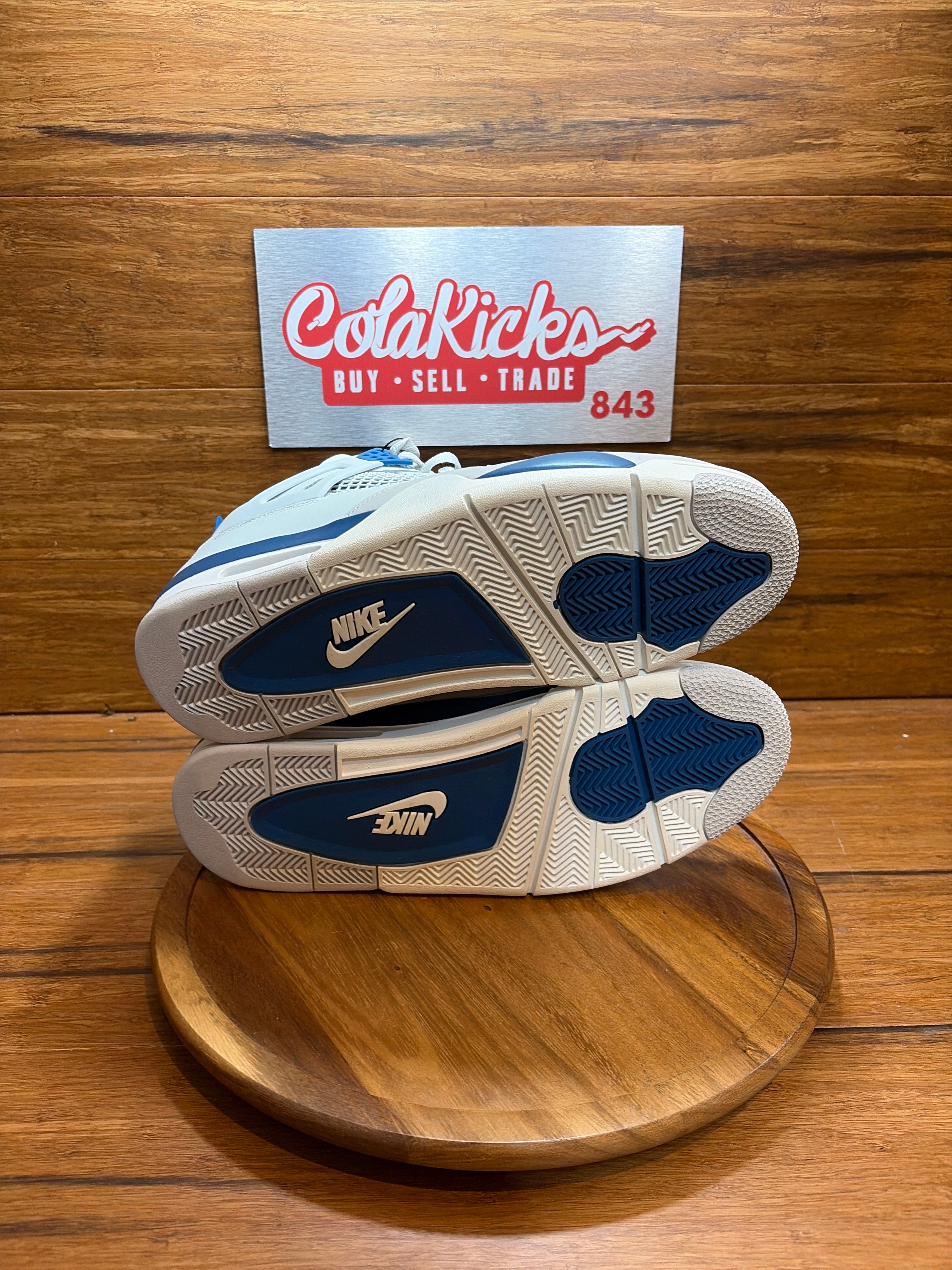 Jordan 4 Retro Military Blue (2024)