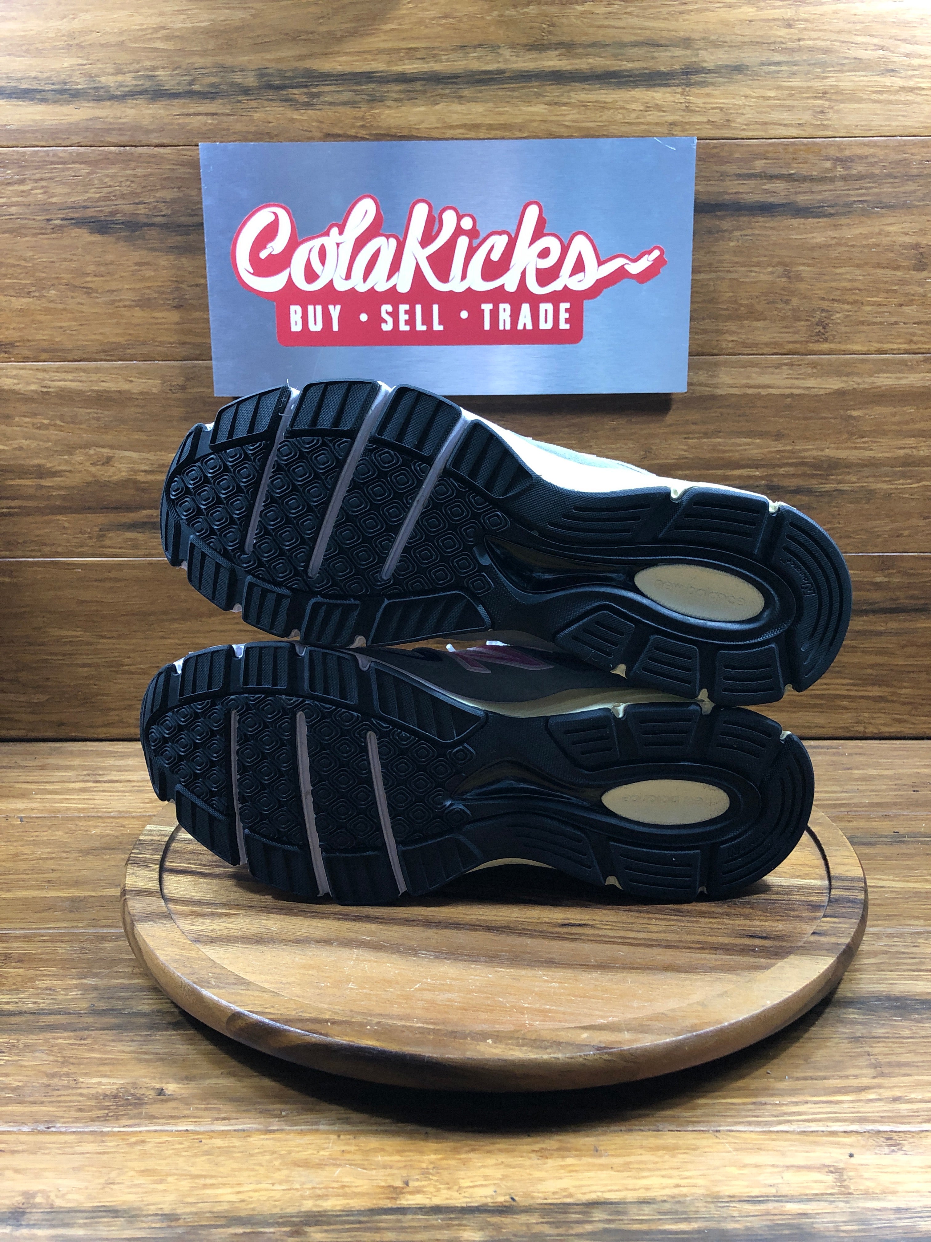 New Balance 990v4 Kith United Arrows & Sons (with Socks)
