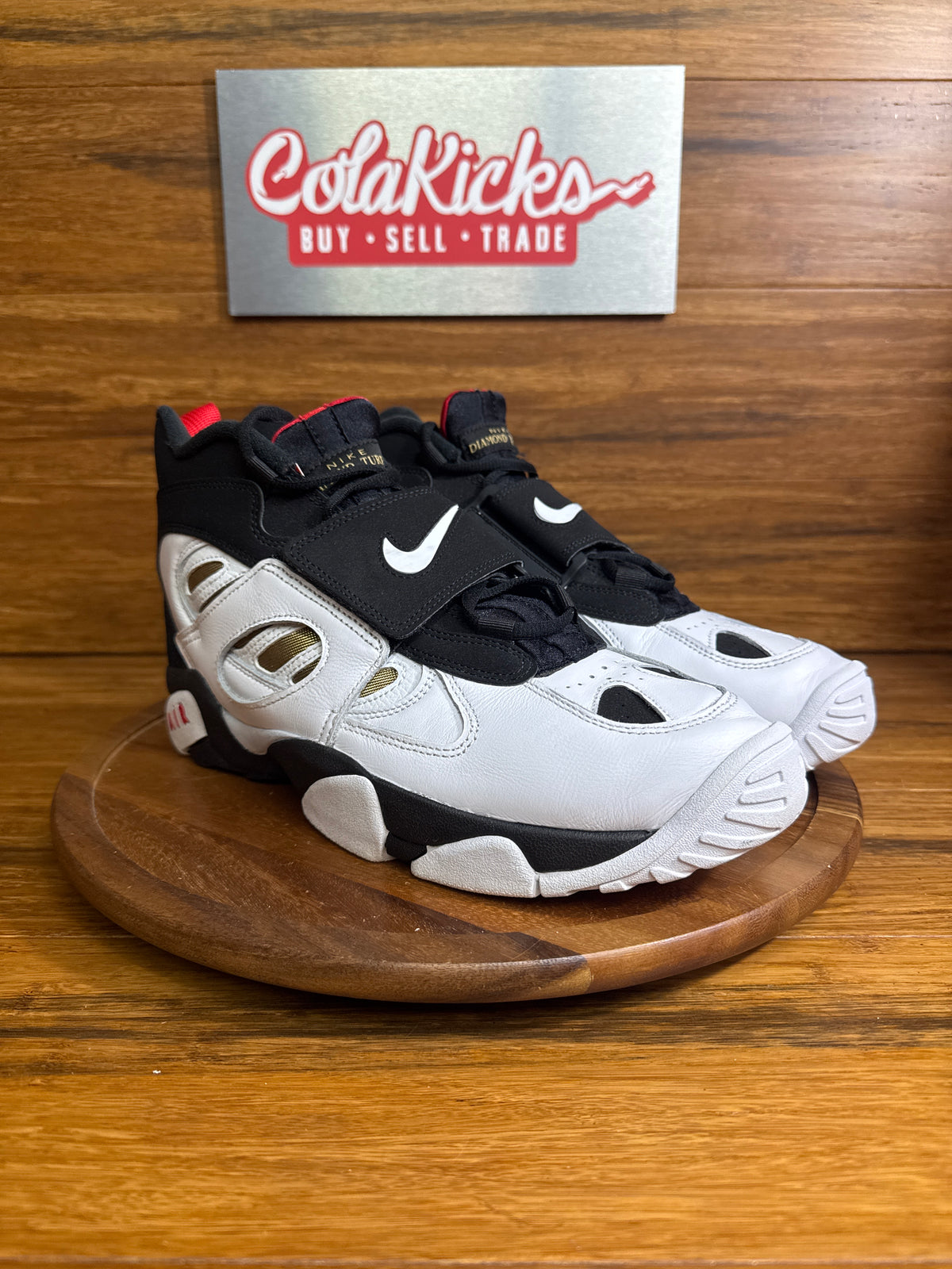 Nike Air Diamond Turf 2 49ers Home (2026)