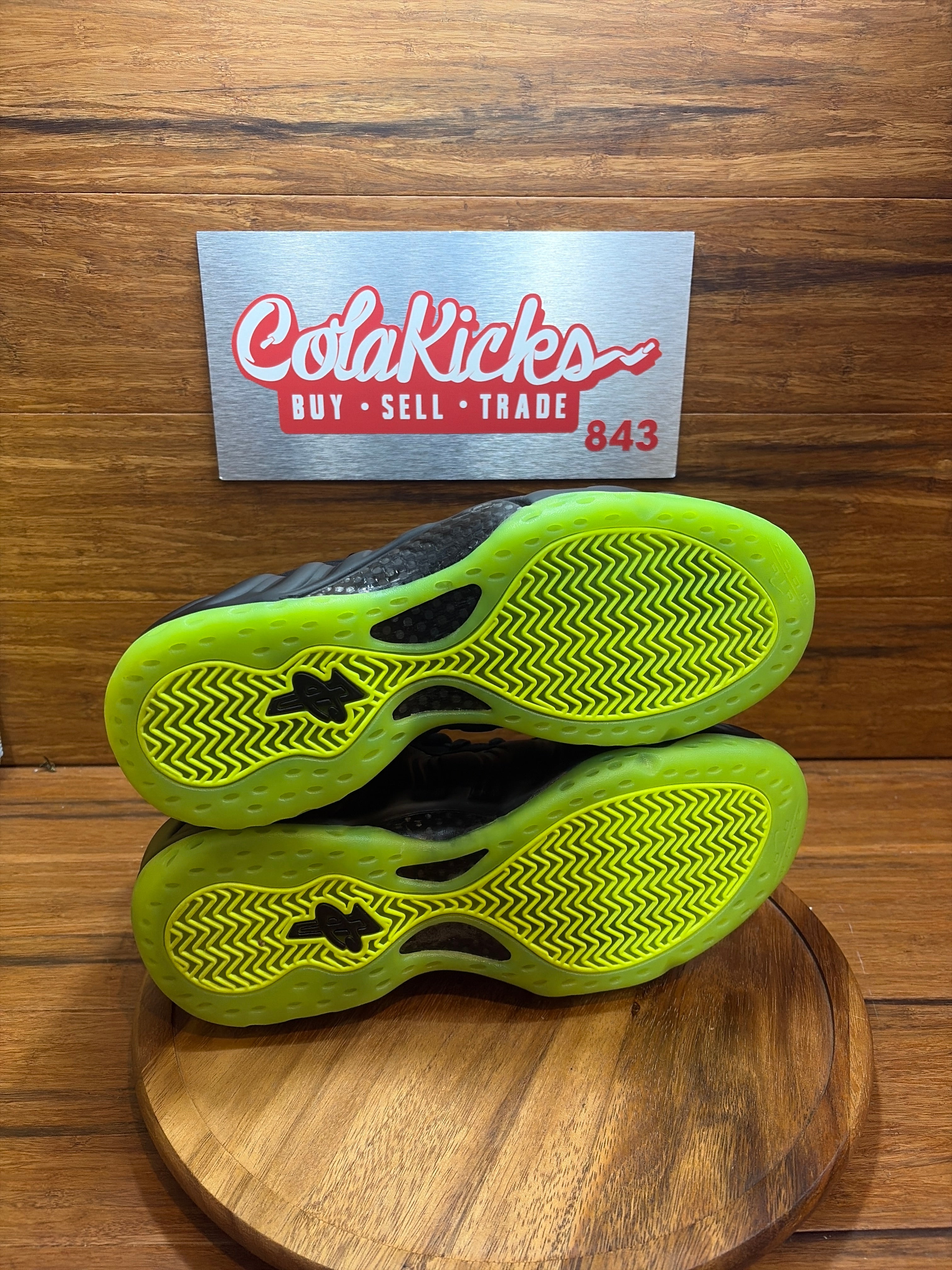 Nike Air Foamposite One Black Volt