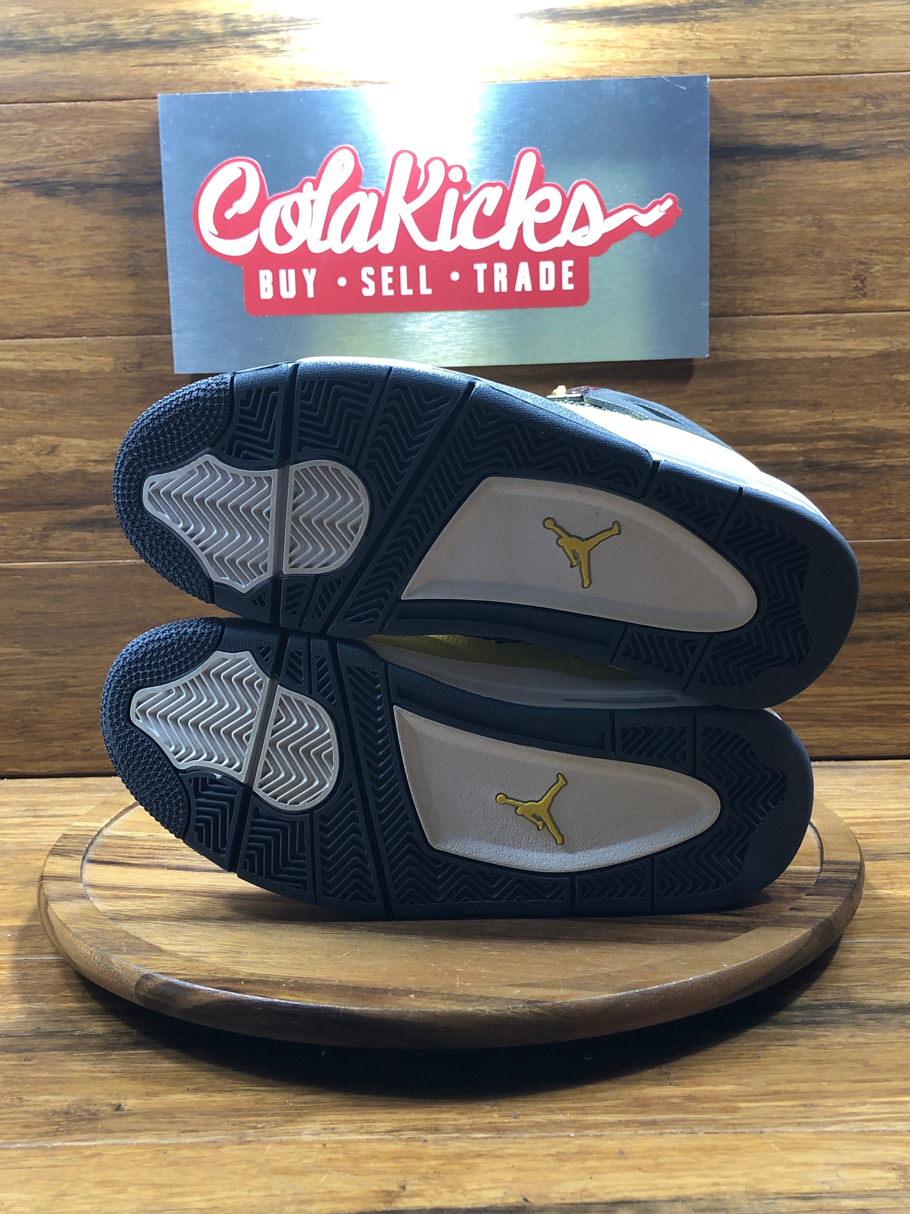 Jordan 4 Retro Lightning (2021) (GS)