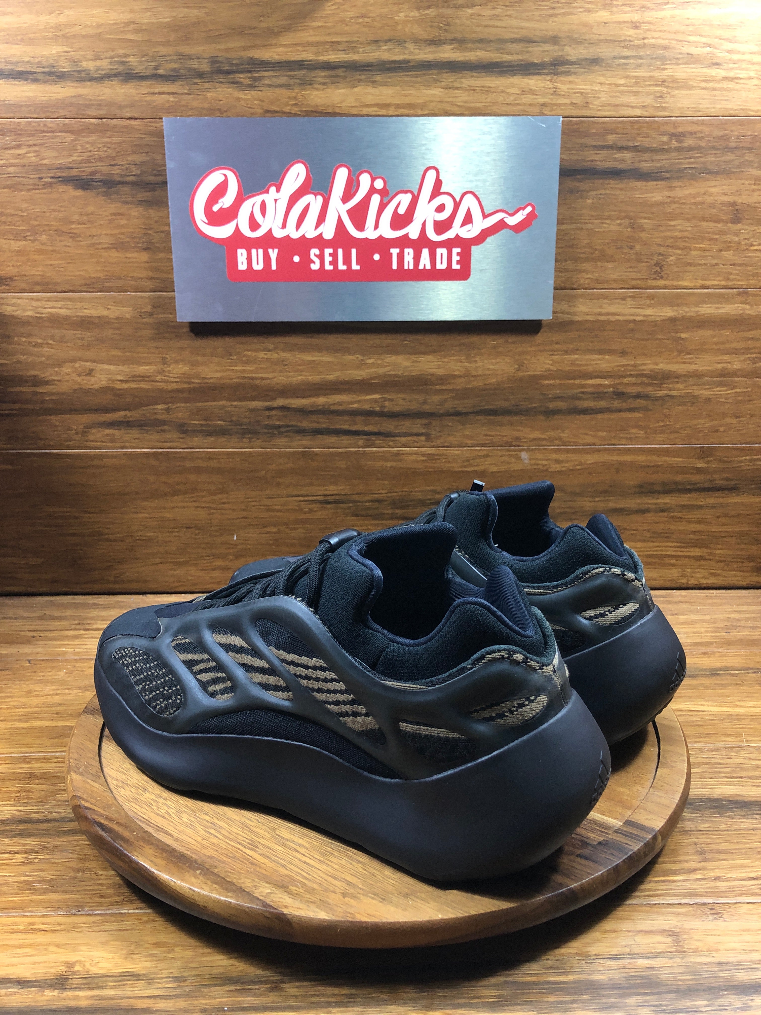 adidas Yeezy 700 V3 Clay Brown