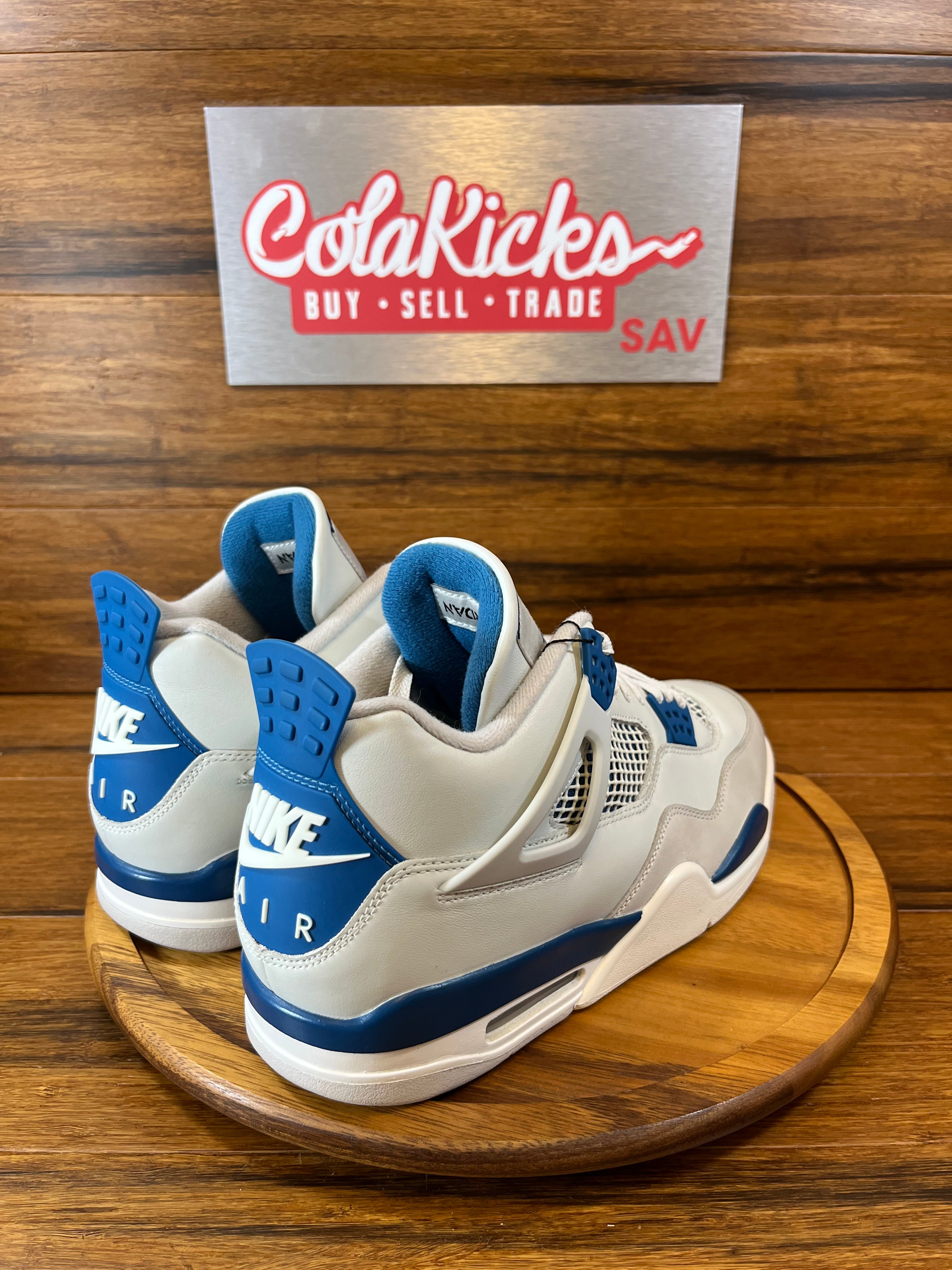 Jordan 4 Retro Military Blue (2024)