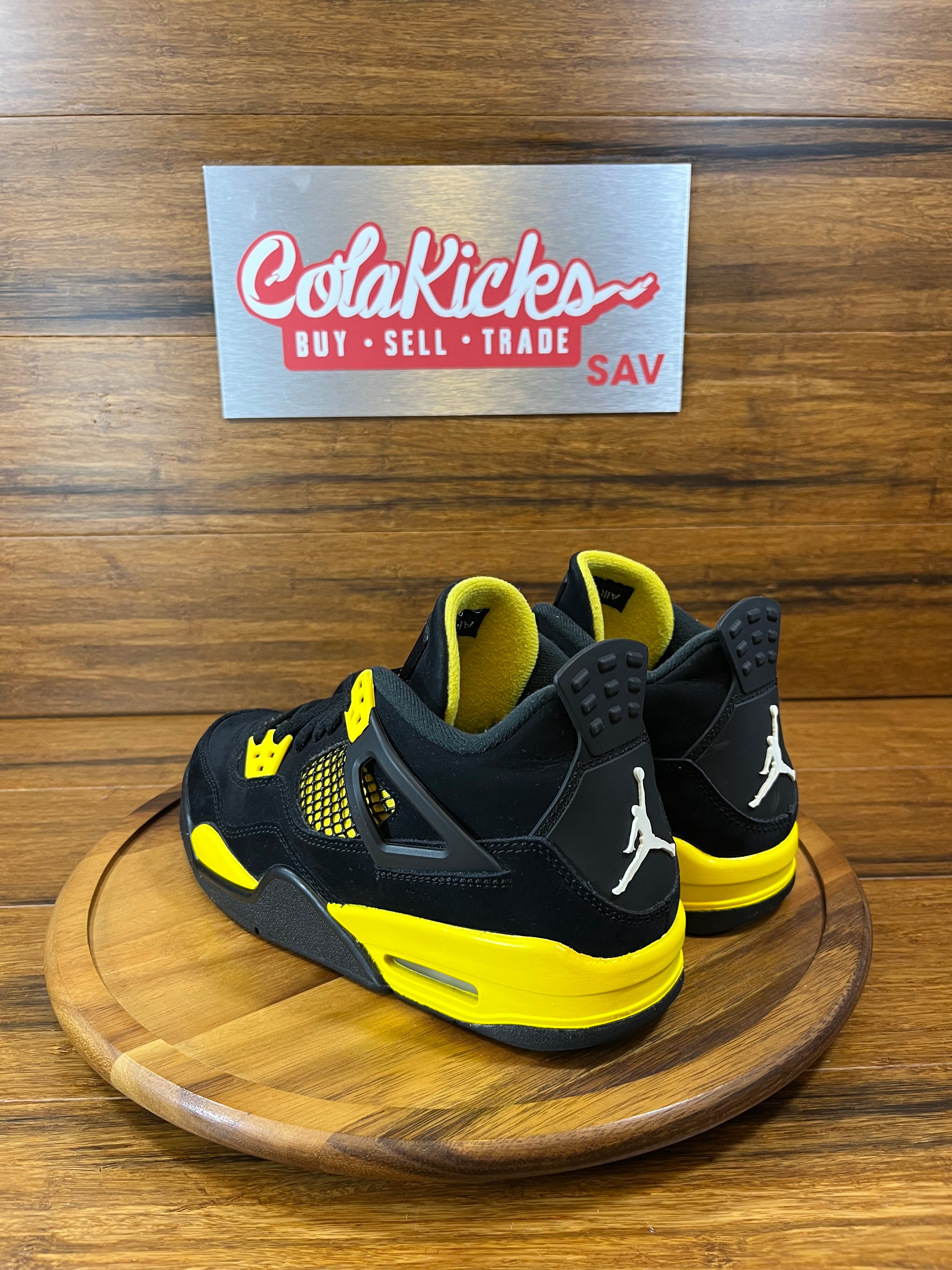 Jordan 4 Retro Thunder (2023) (GS)