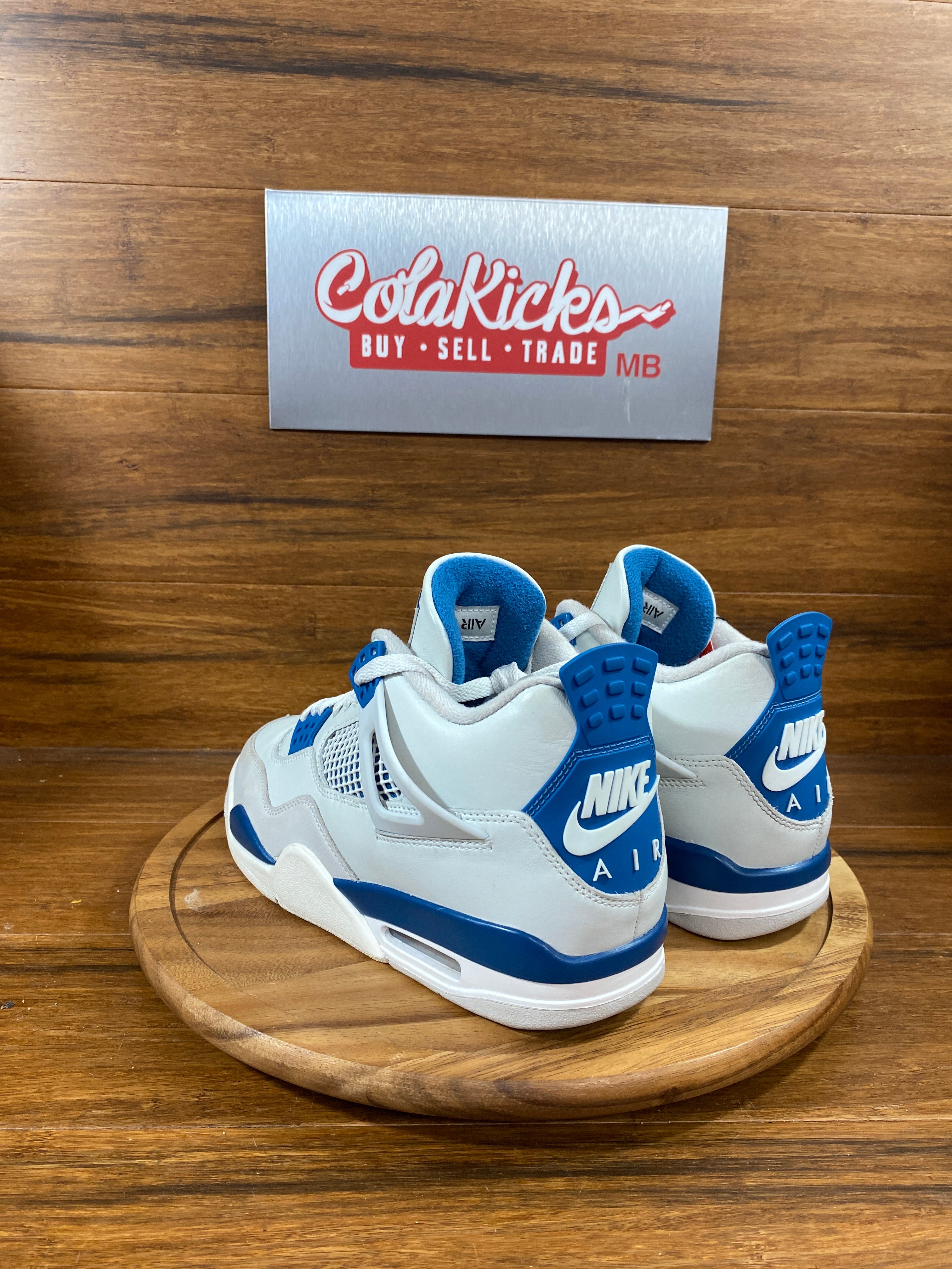 Jordan 4 Retro Military Blue (2024)