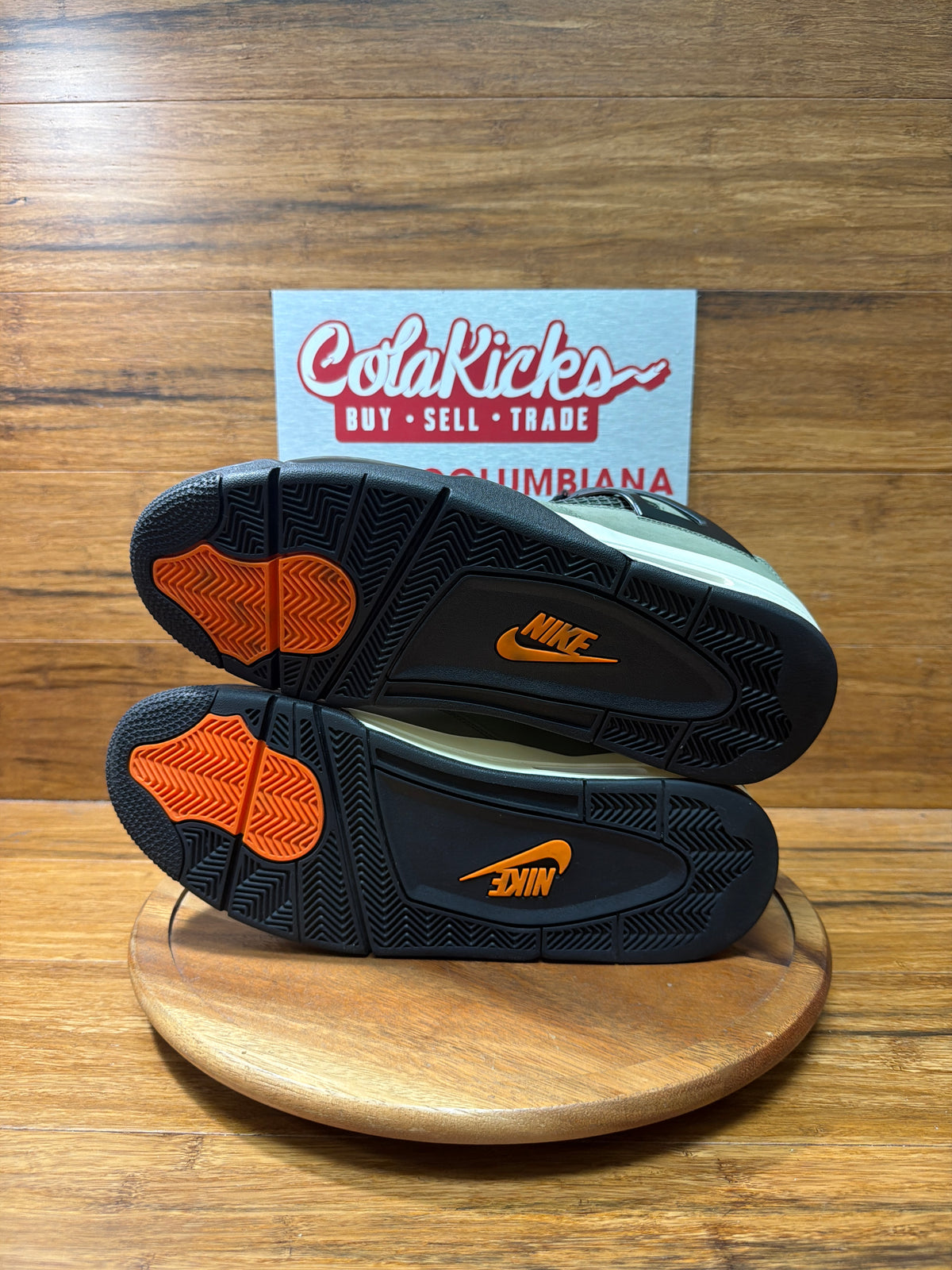 Jordan 4 Retro OG SP Undefeated (2025)