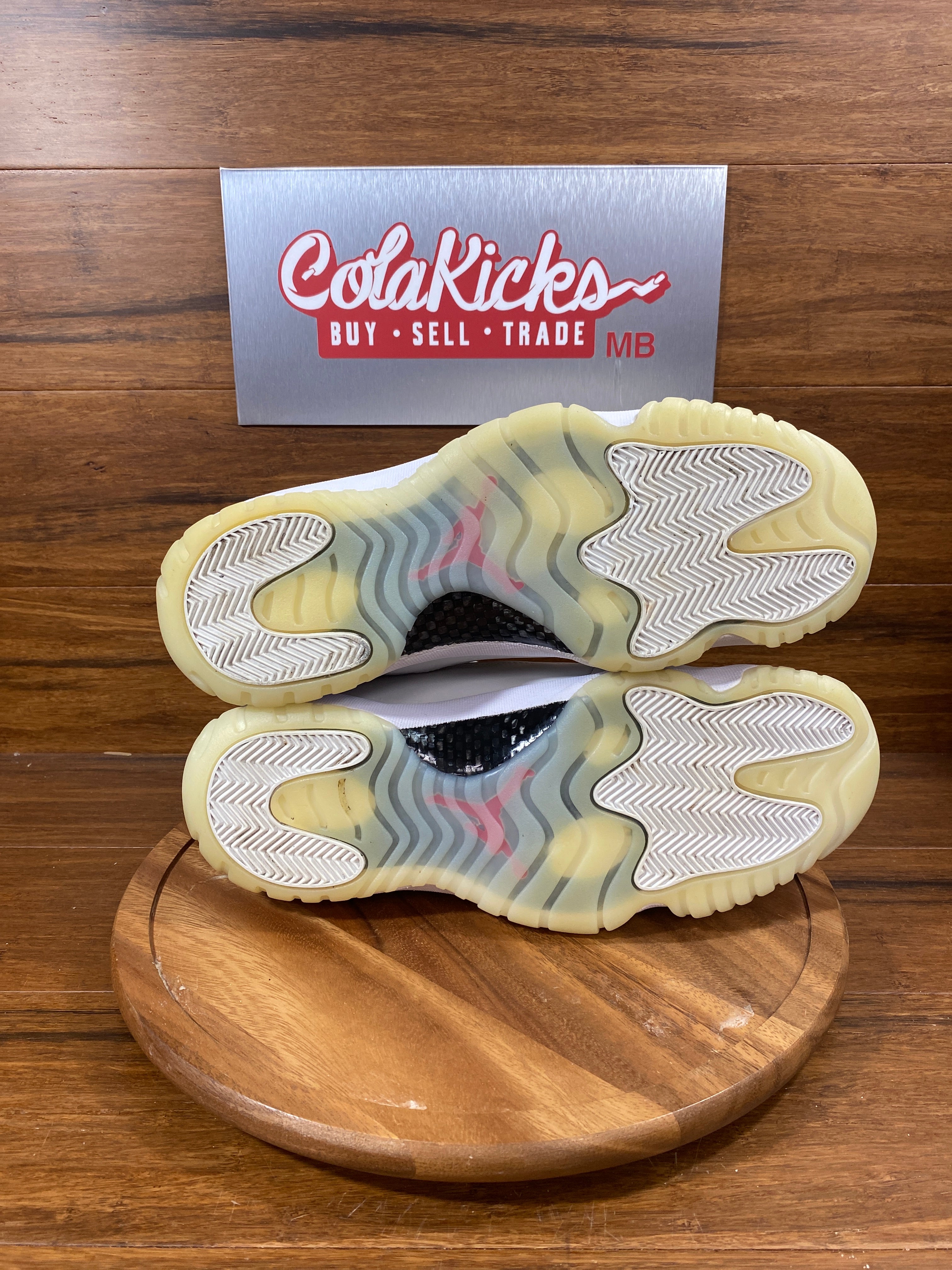 Jordan 11 Retro Platinum Tint