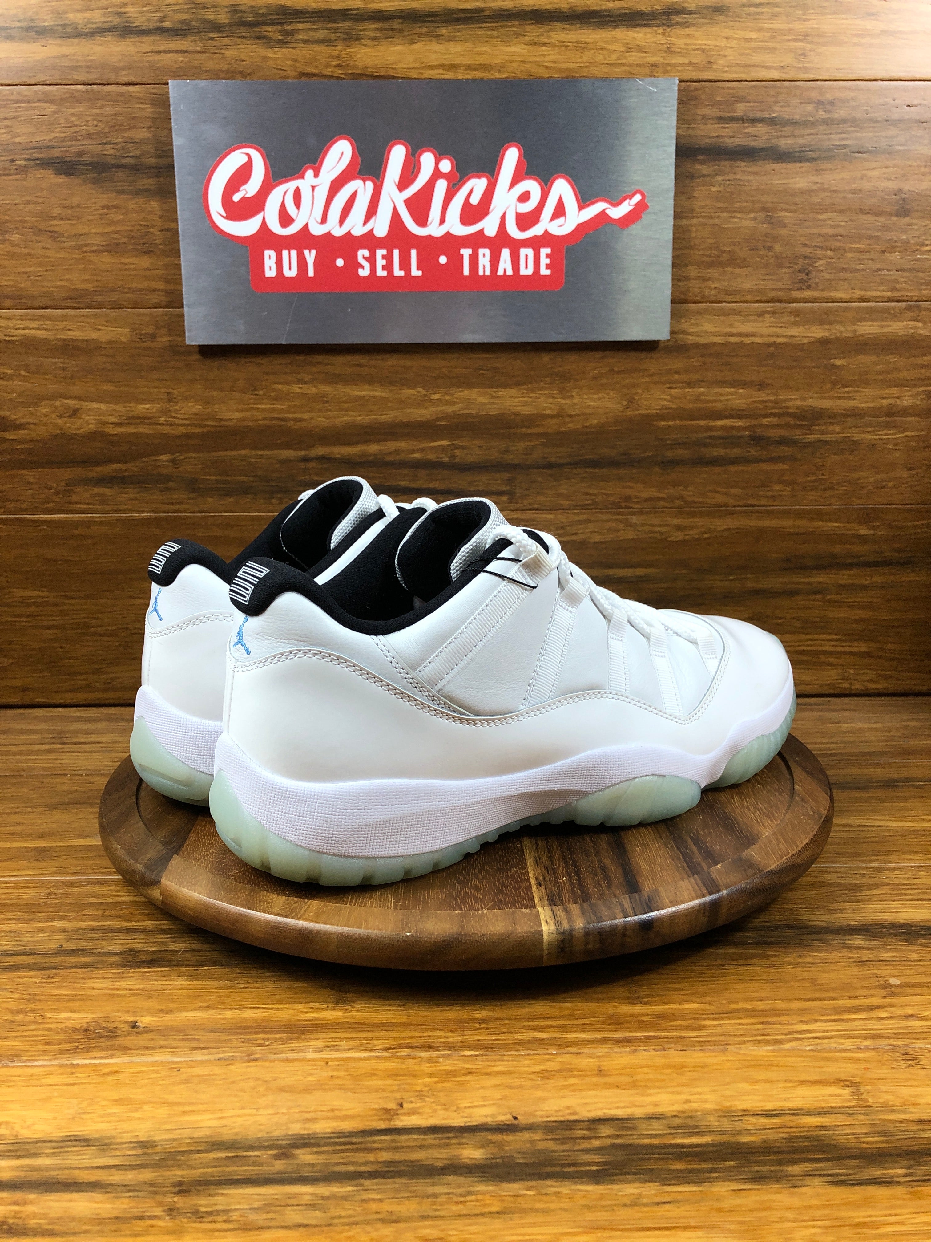 Jordan 11 Retro Low Legend Blue