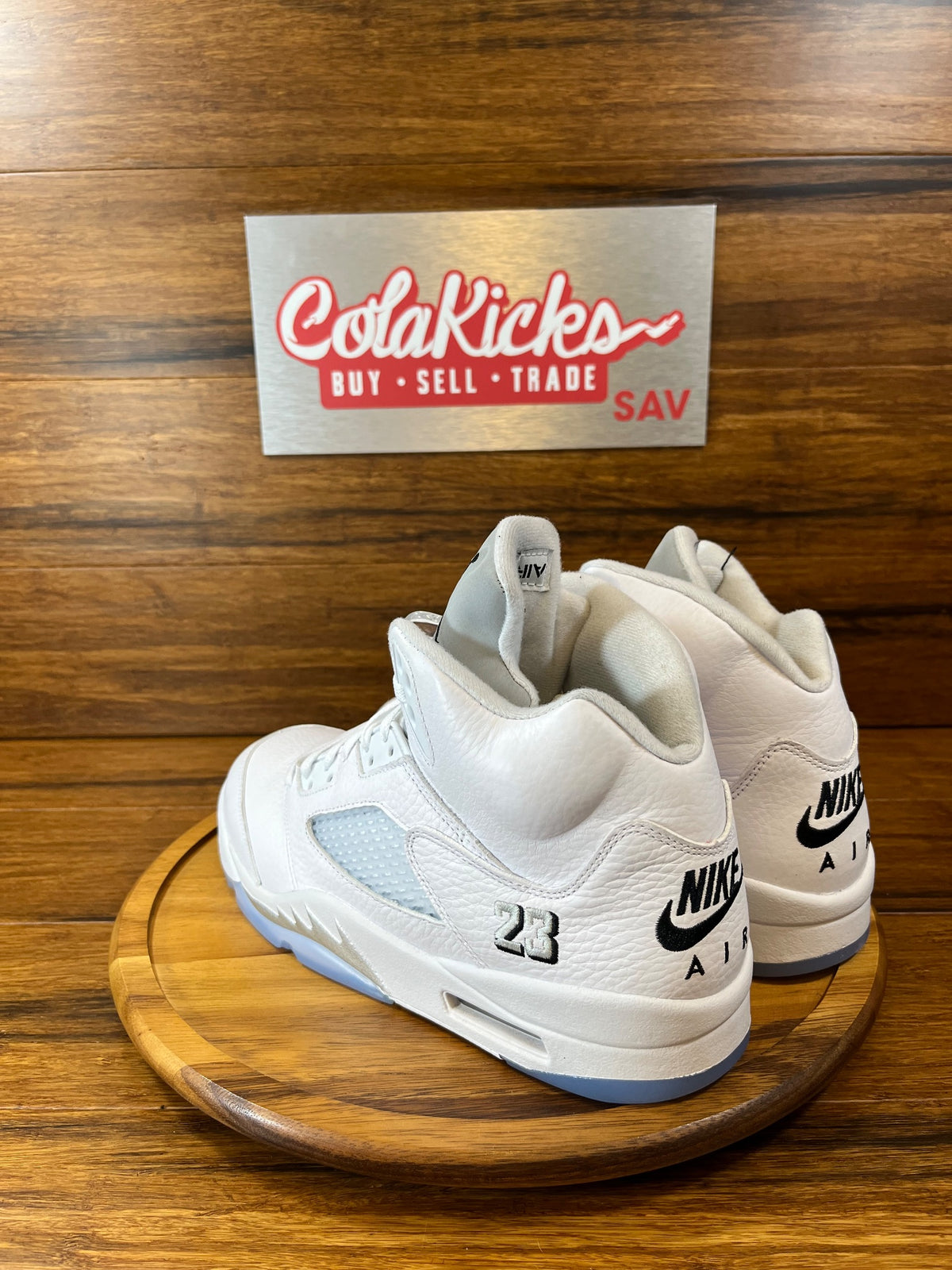 Jordan 5 Retro White Metallic (2026)