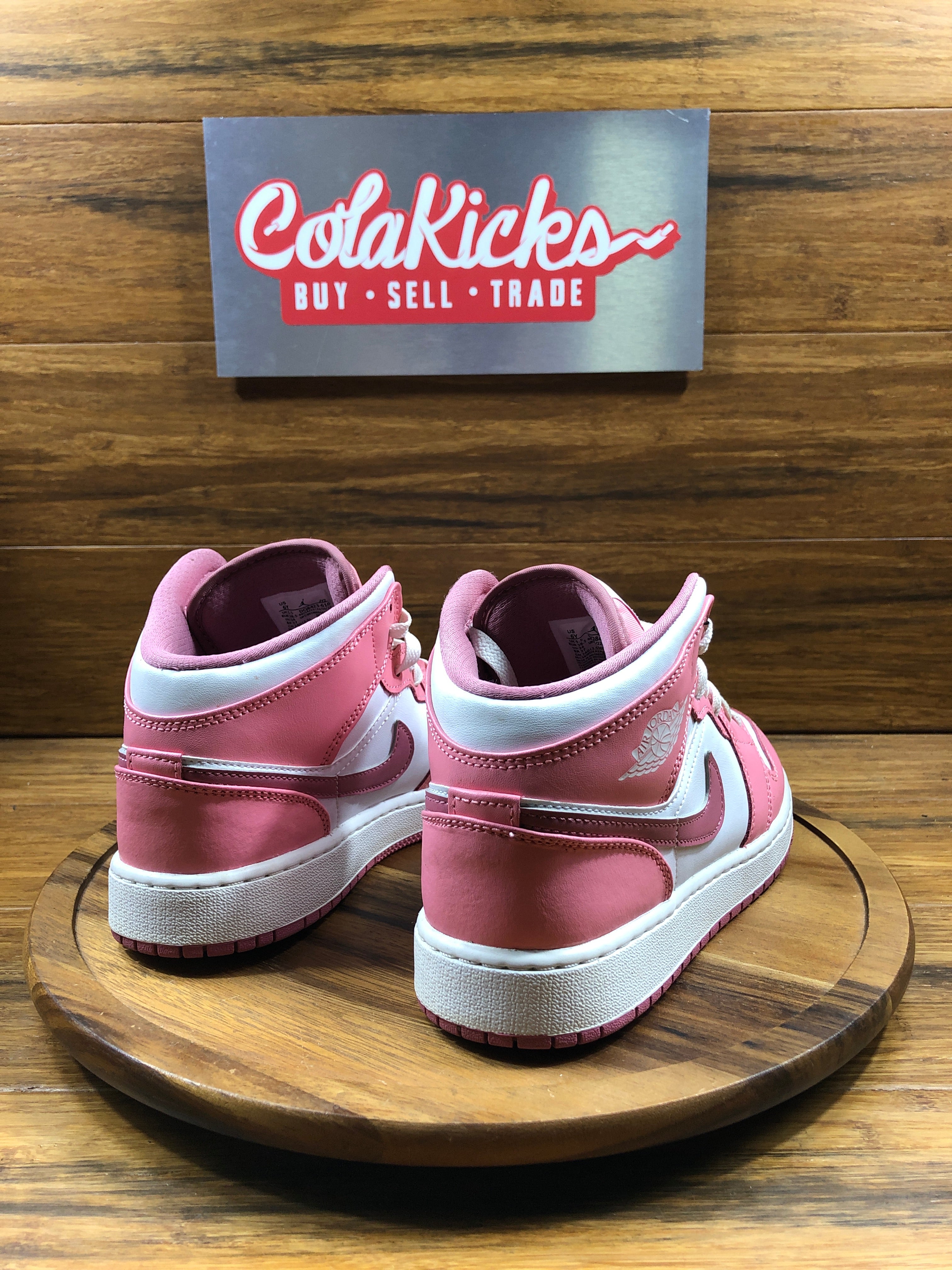 Jordan 1 Mid Valentine's Day (2023) (GS)