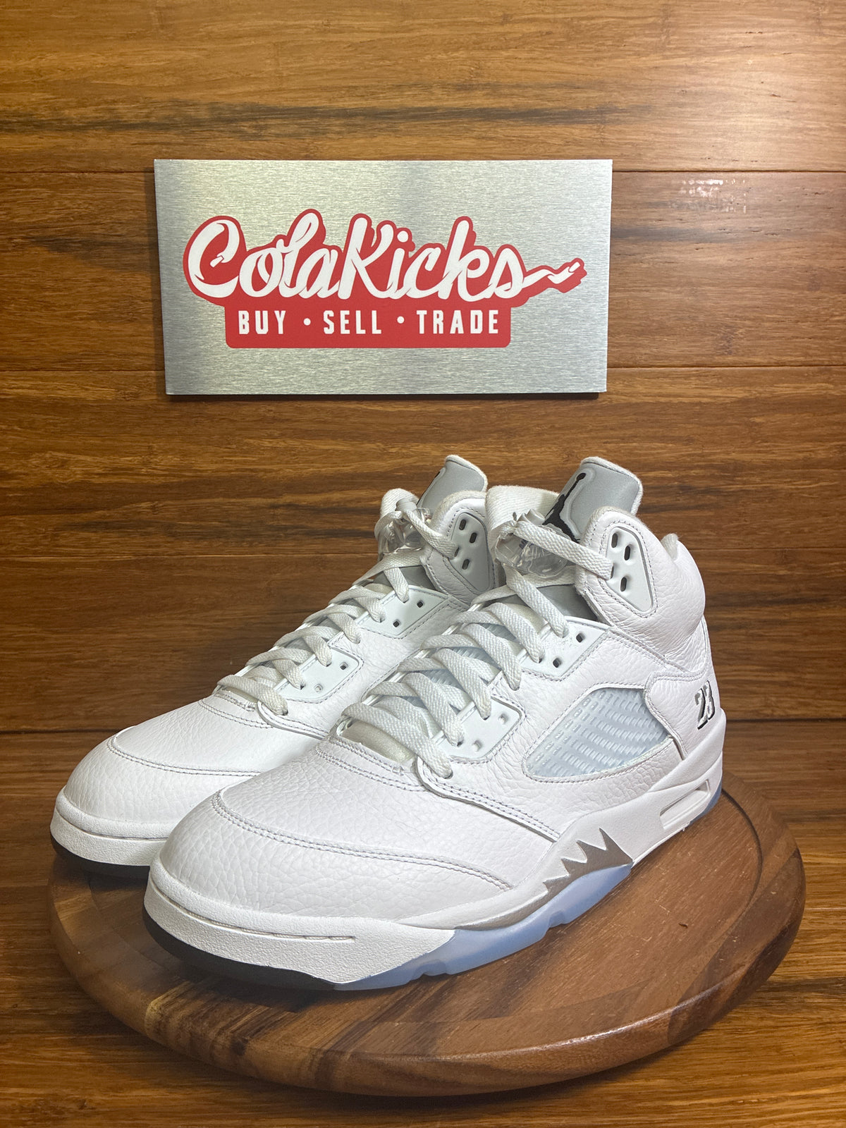Jordan 5 Retro White Metallic (2026)