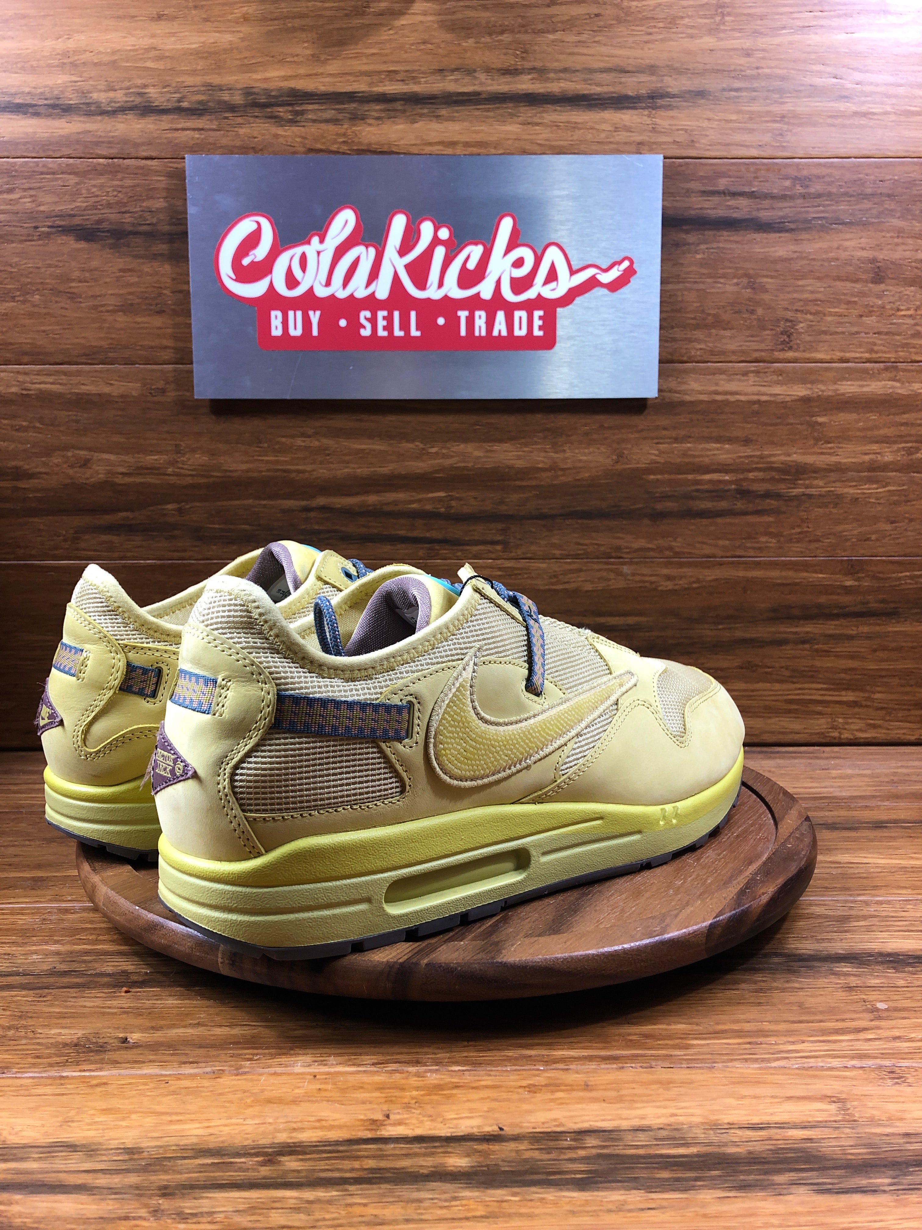 Nike Air Max 1 Travis Scott Cactus Jack Saturn Gold