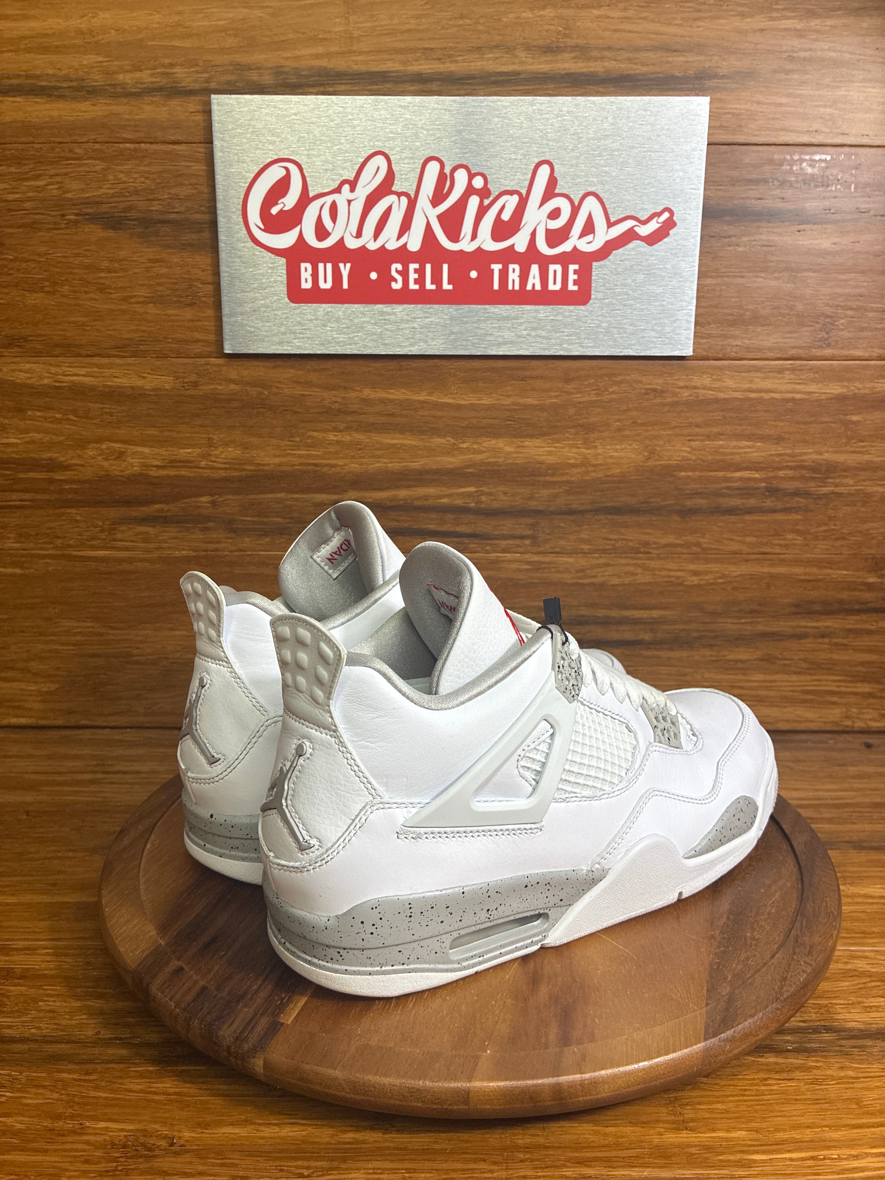 Jordan 4 Retro White Oreo (2021)