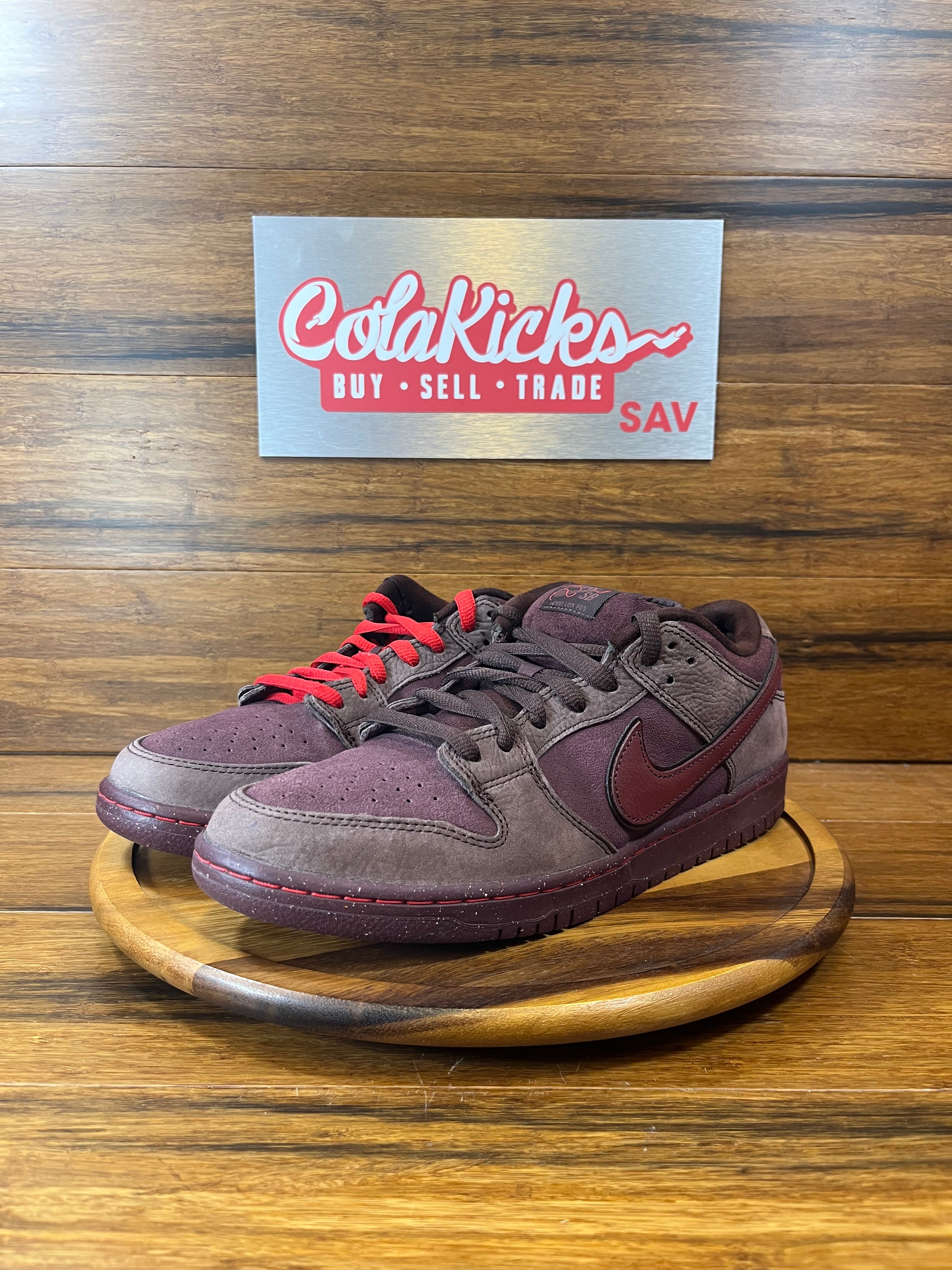 Nike SB Dunk Low City of Love Burgundy Crush