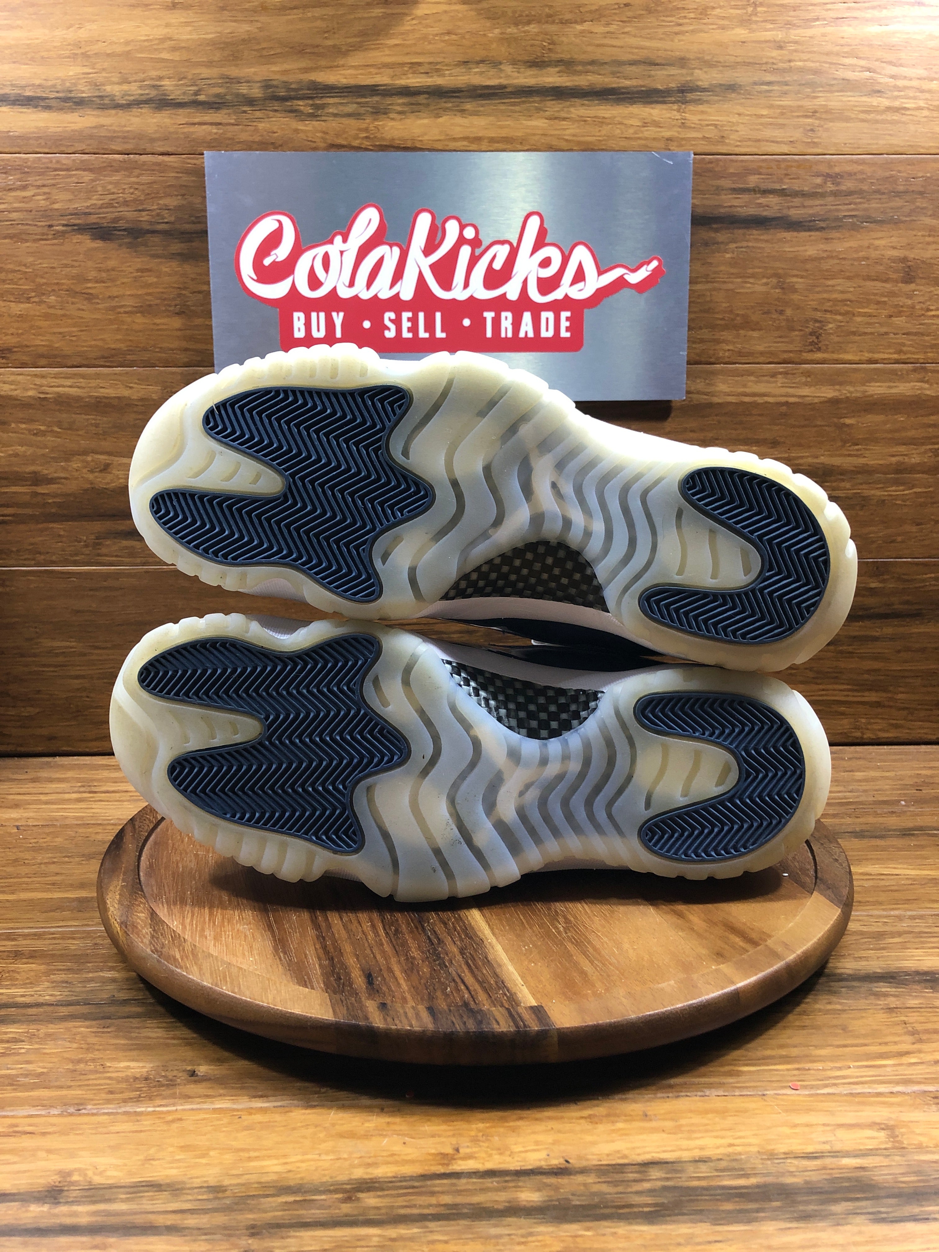 Jordan 11 Retro Low Diffused Blue