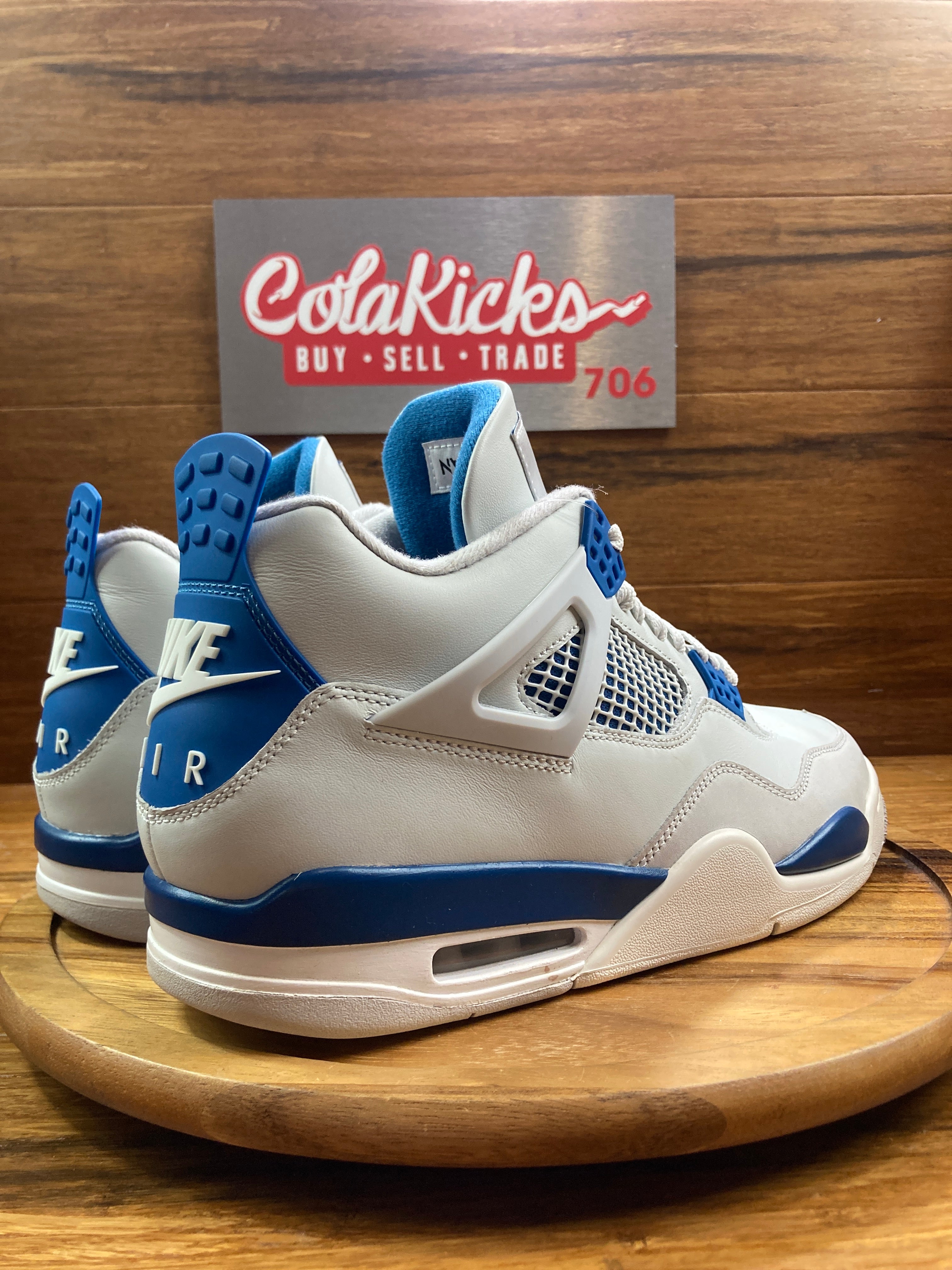 Jordan 4 Retro Military Blue (2024)
