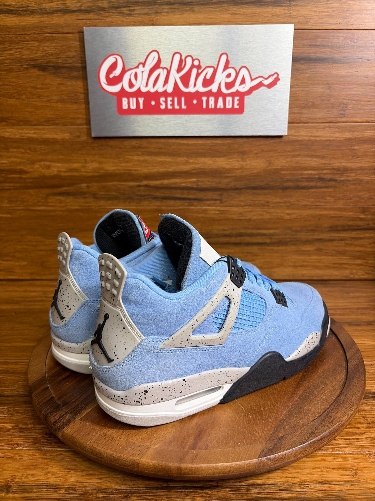 Jordan 4 Retro University Blue