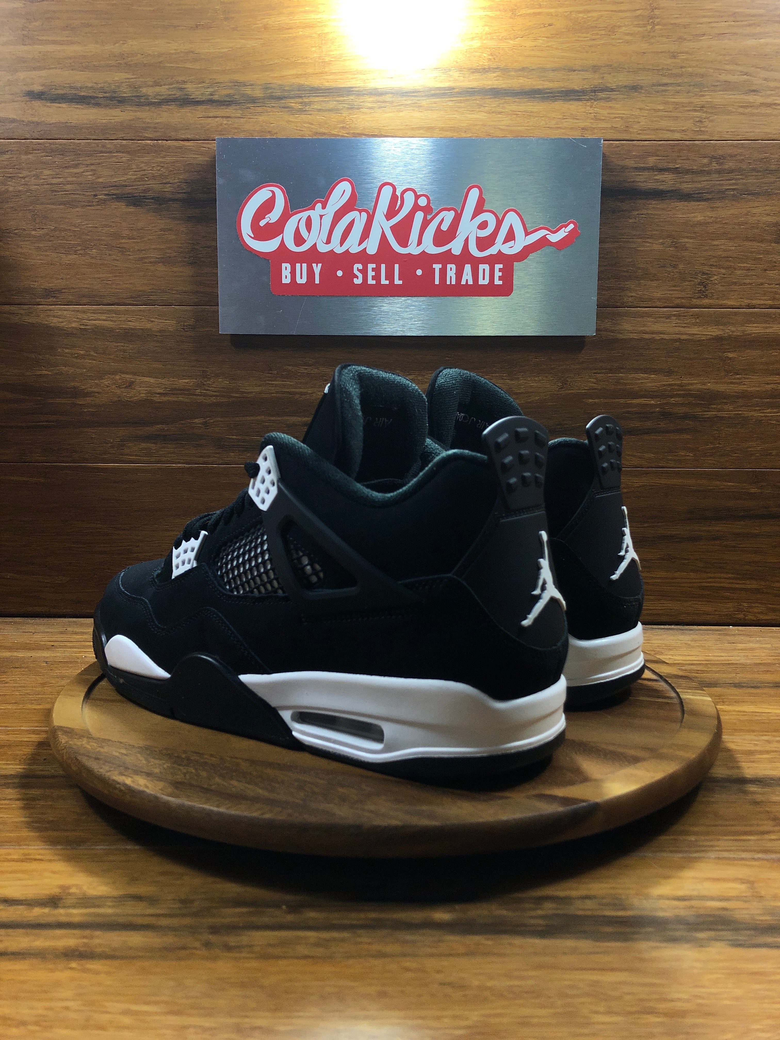 Jordan 4 Retro White Thunder