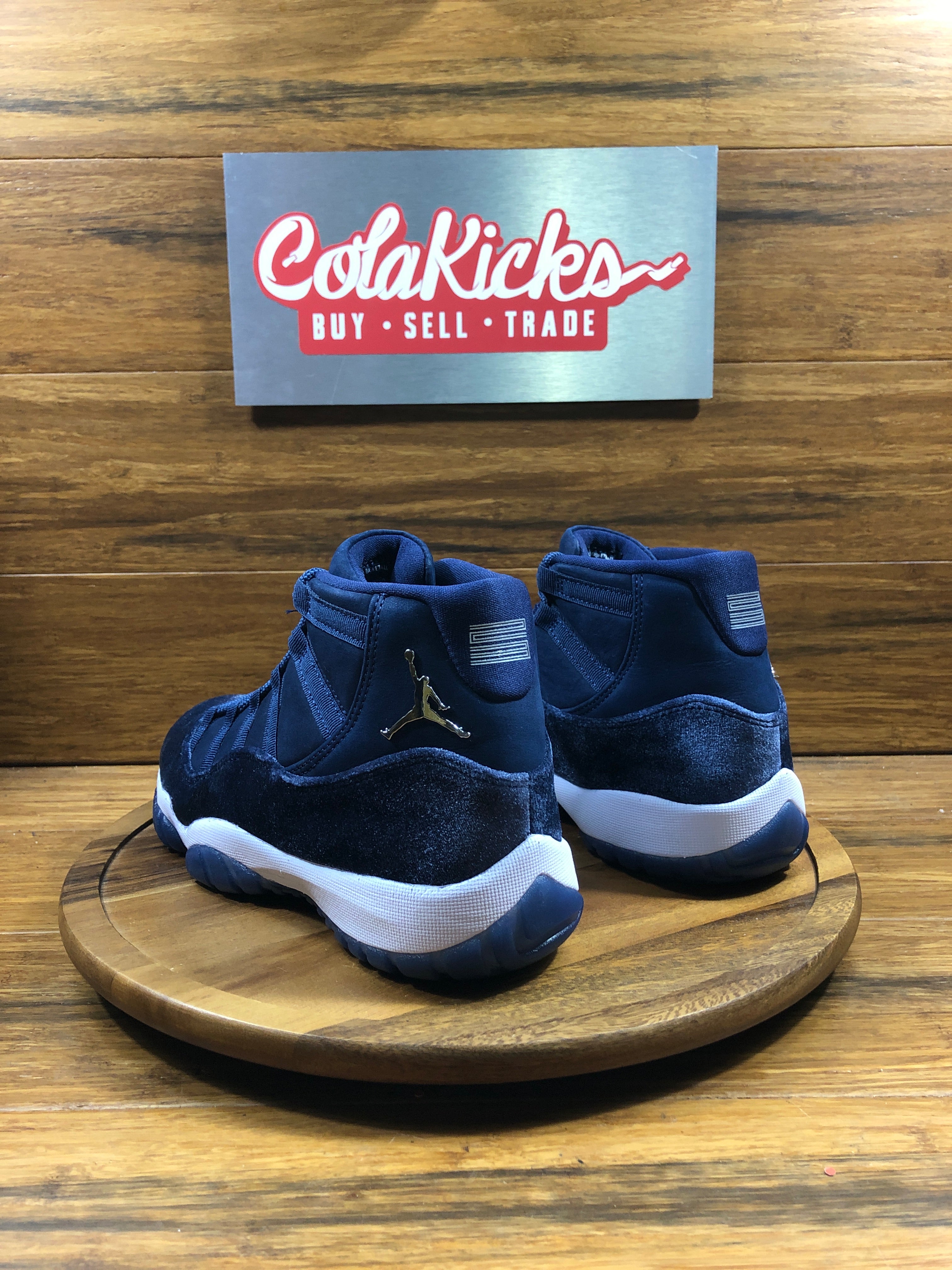 Jordan 11 Retro Midnight Navy (Women's)