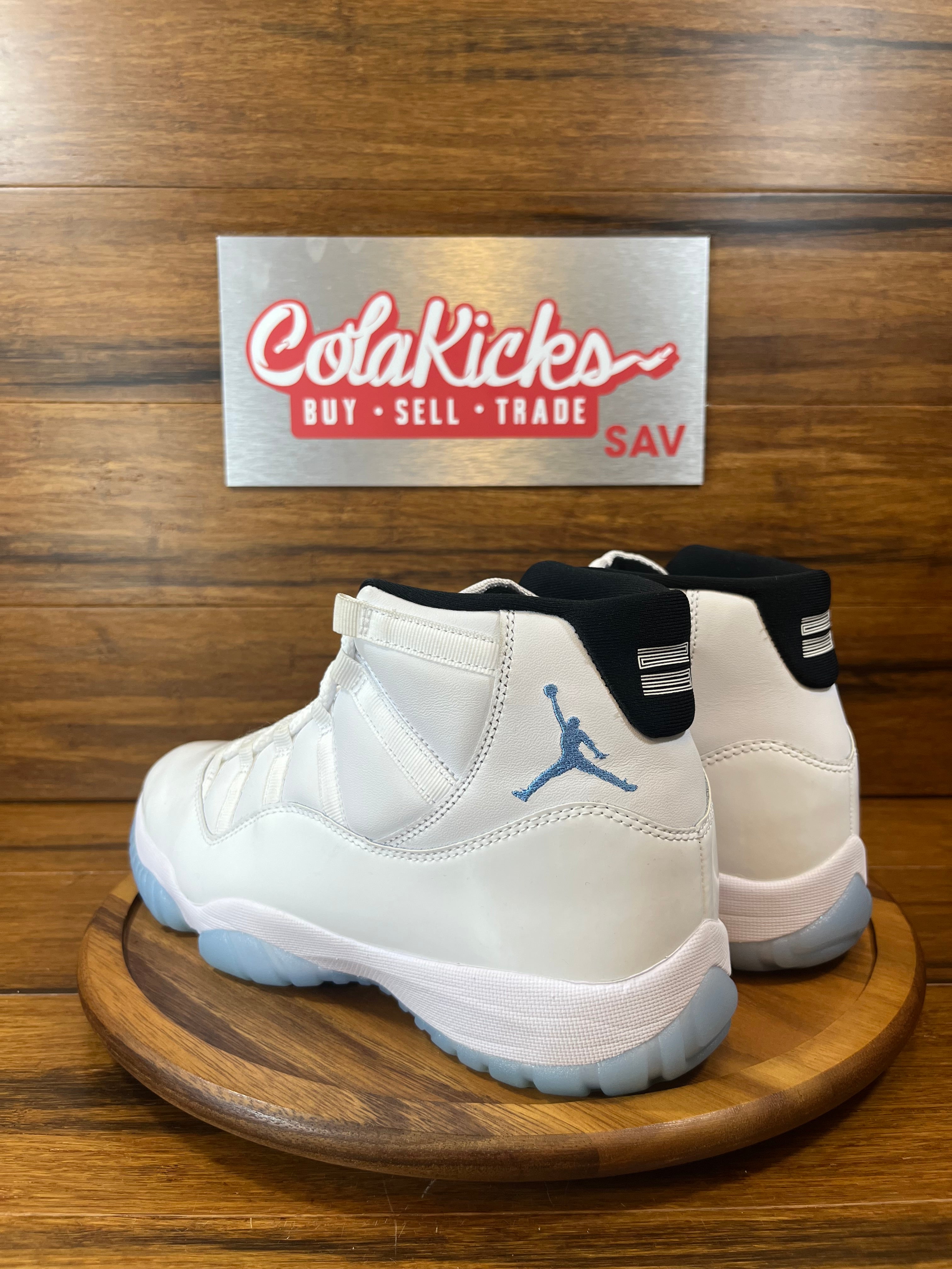 Jordan 11 Retro Legend Blue (2024)
