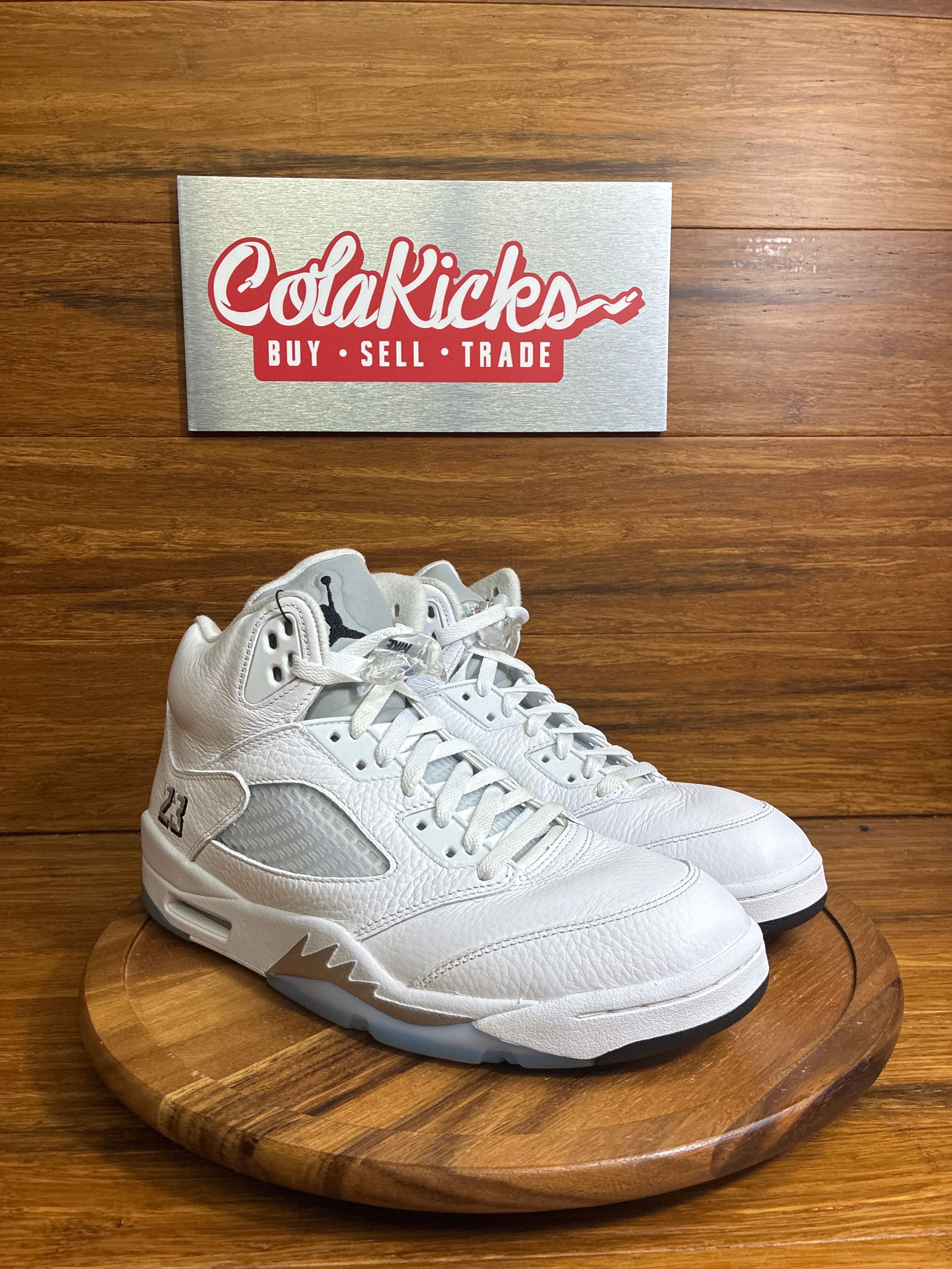 Jordan 5 Retro White Metallic (2026)