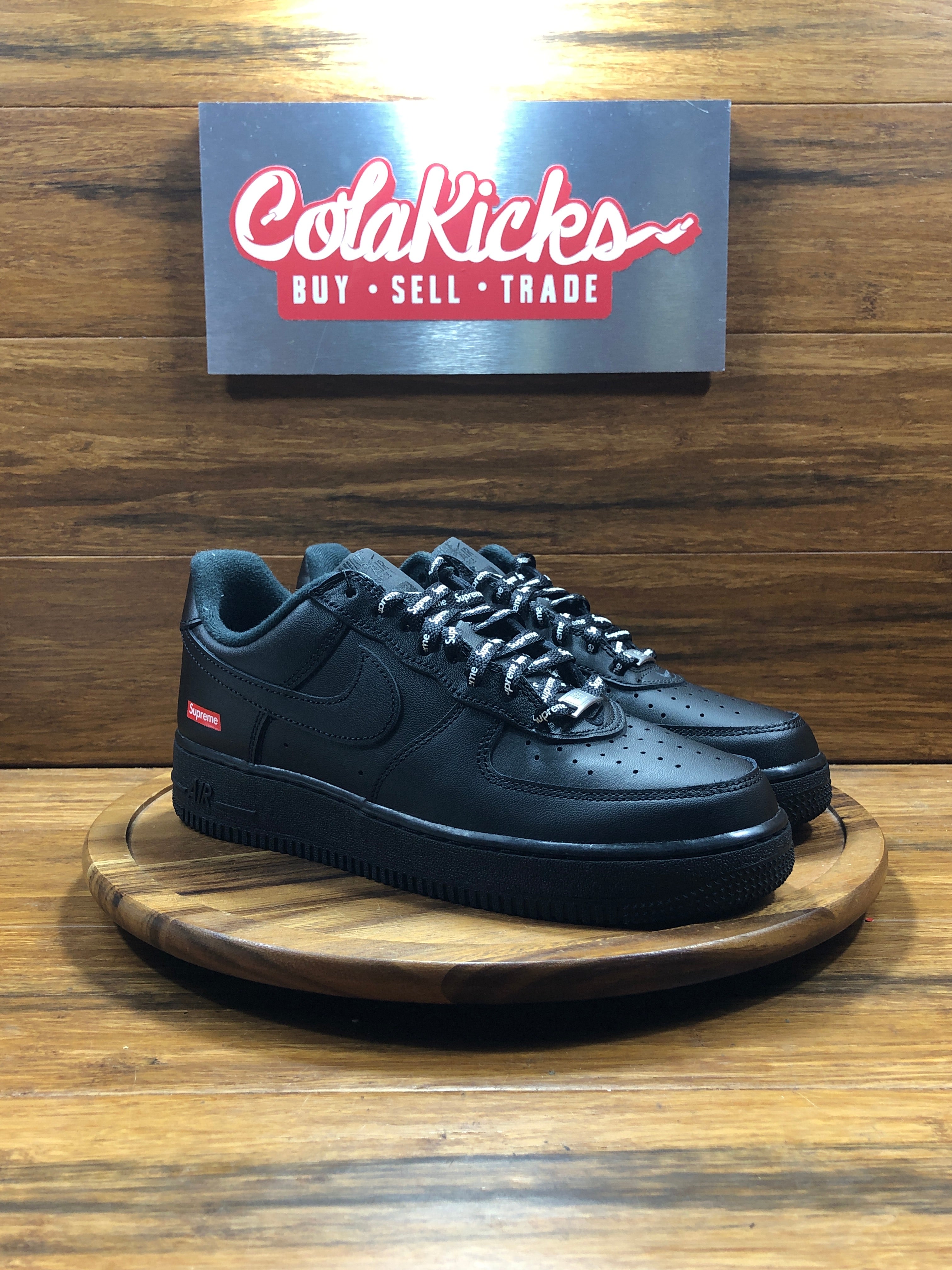 Nike Air Force 1 Low Supreme Black