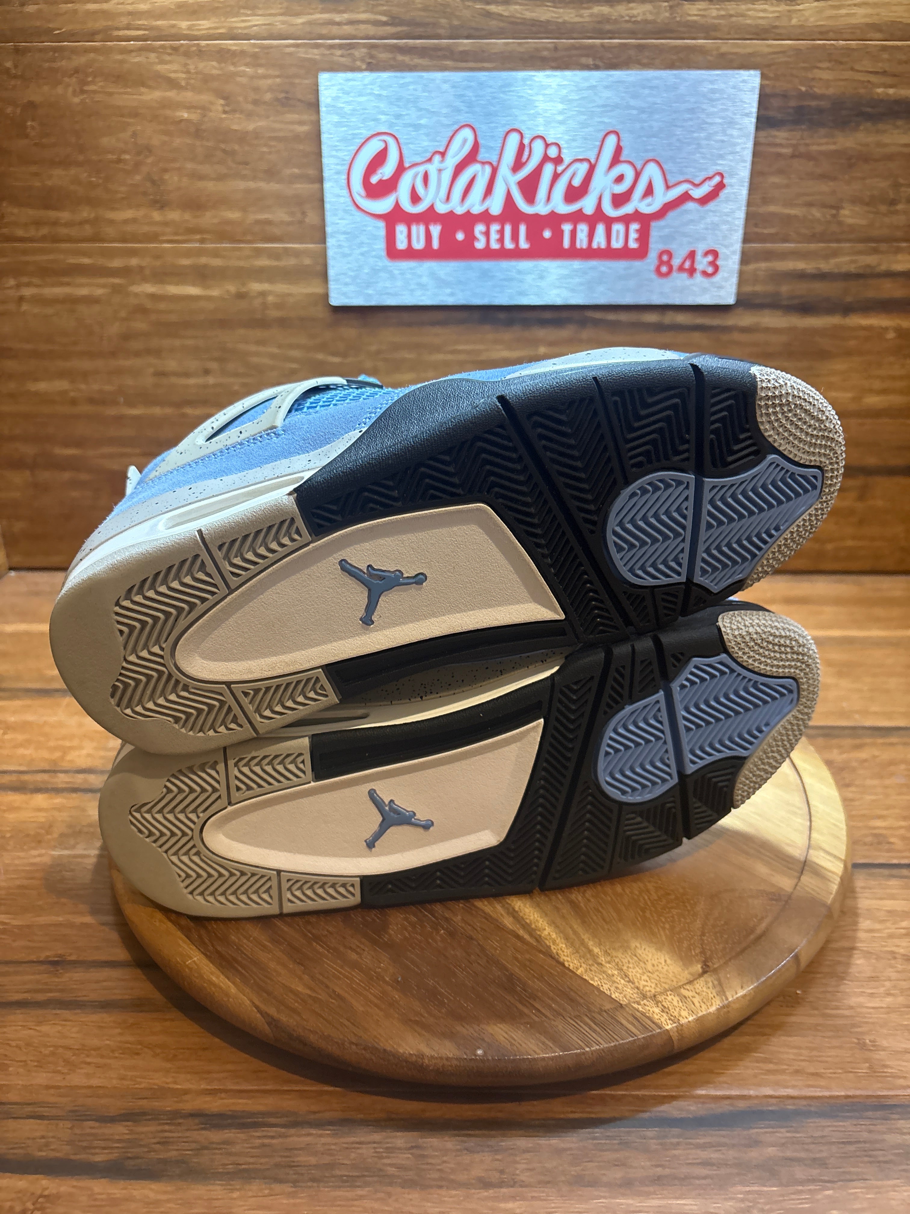 Jordan 4 Retro University Blue