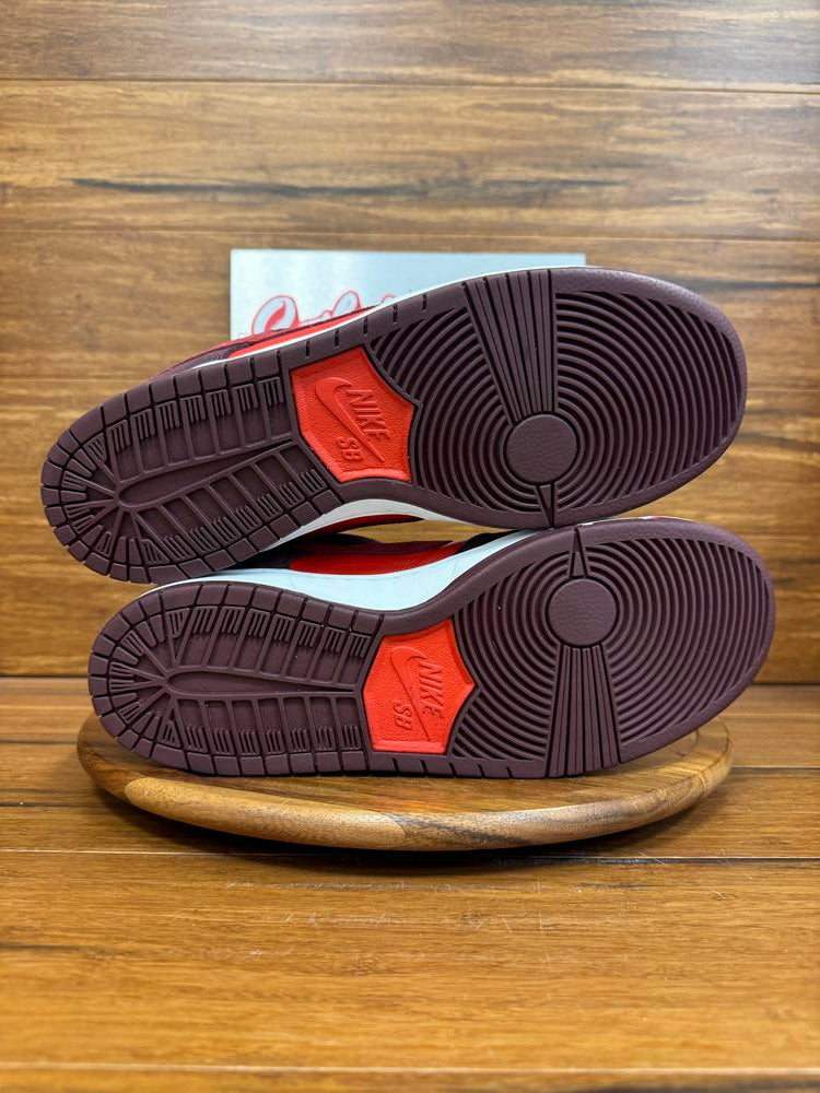 Nike SB Dunk Low Cherry