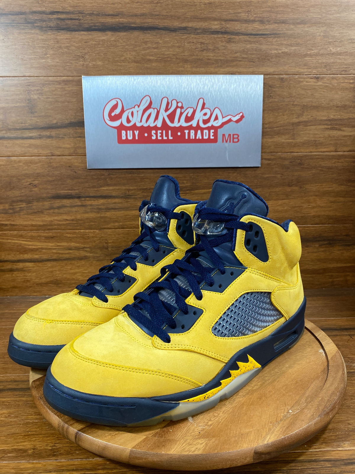 Jordan 5 Retro Michigan (2019)